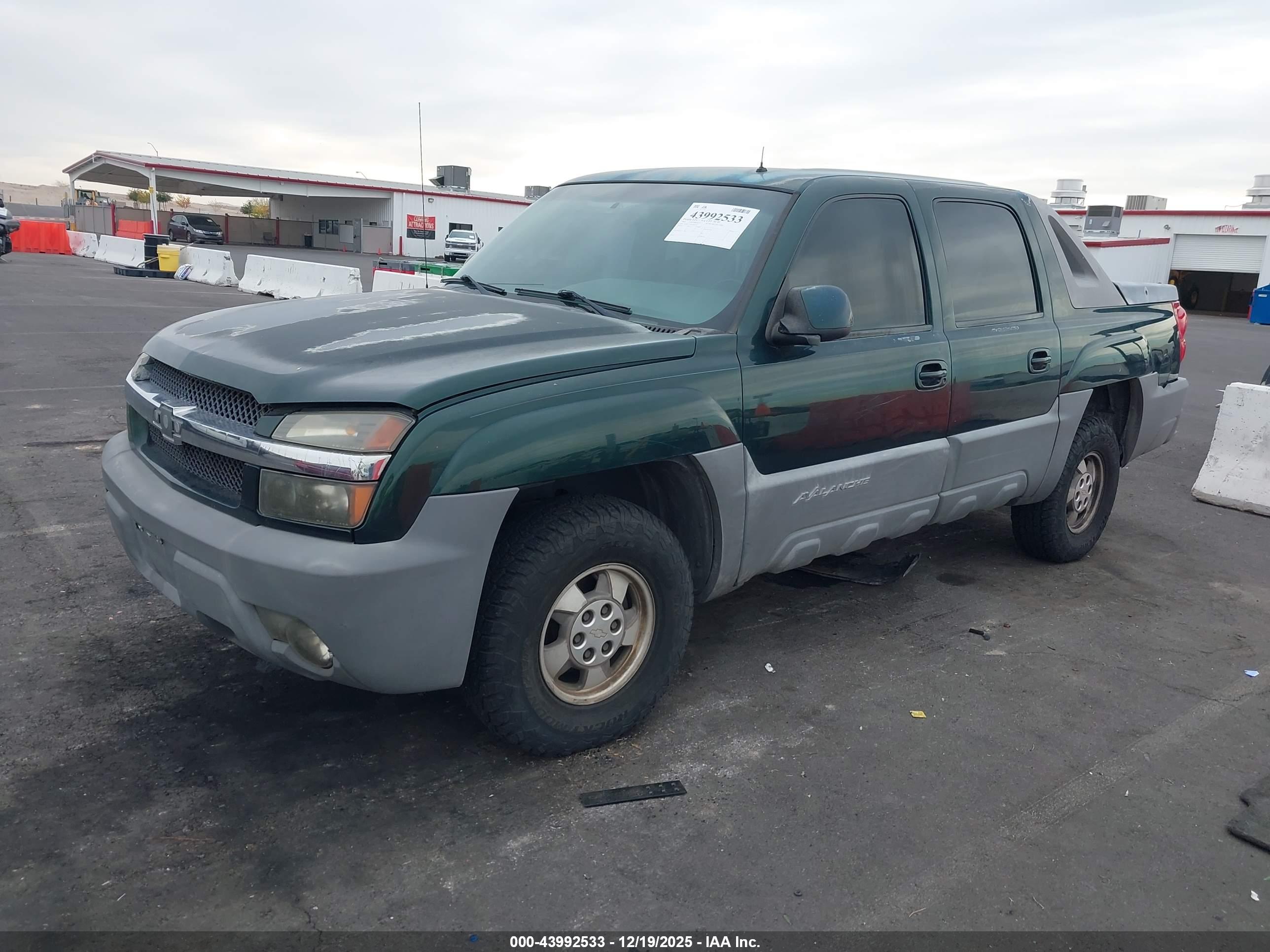 CHEVROLET AVALANCHE image 2