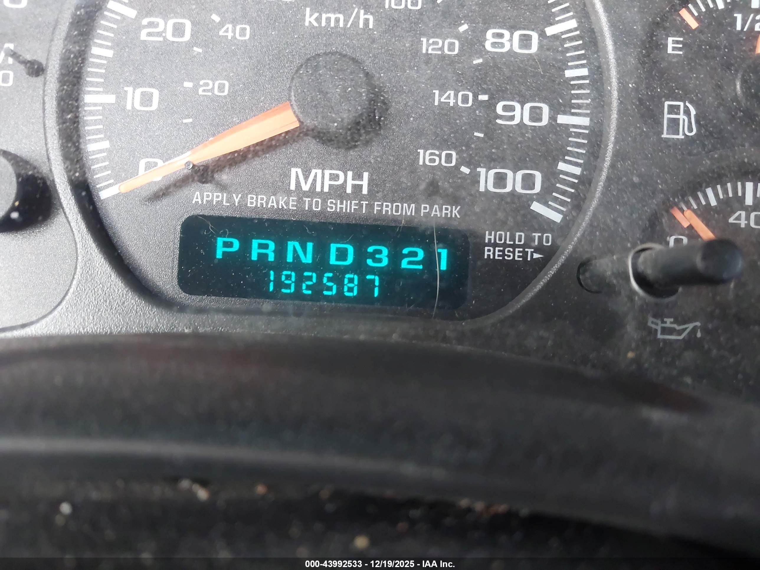 CHEVROLET AVALANCHE image 7