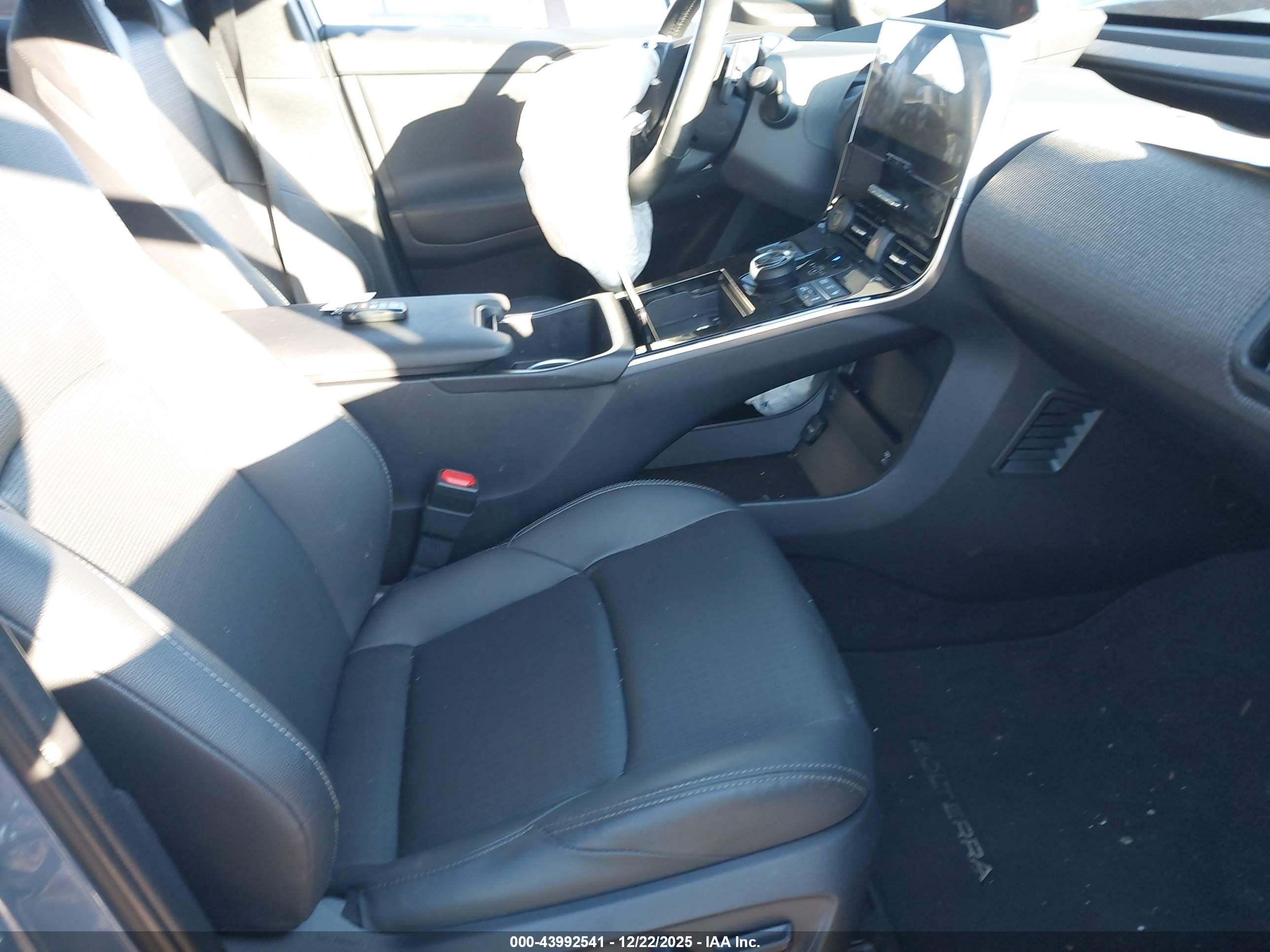 SUBARU SOLTERRA image 5