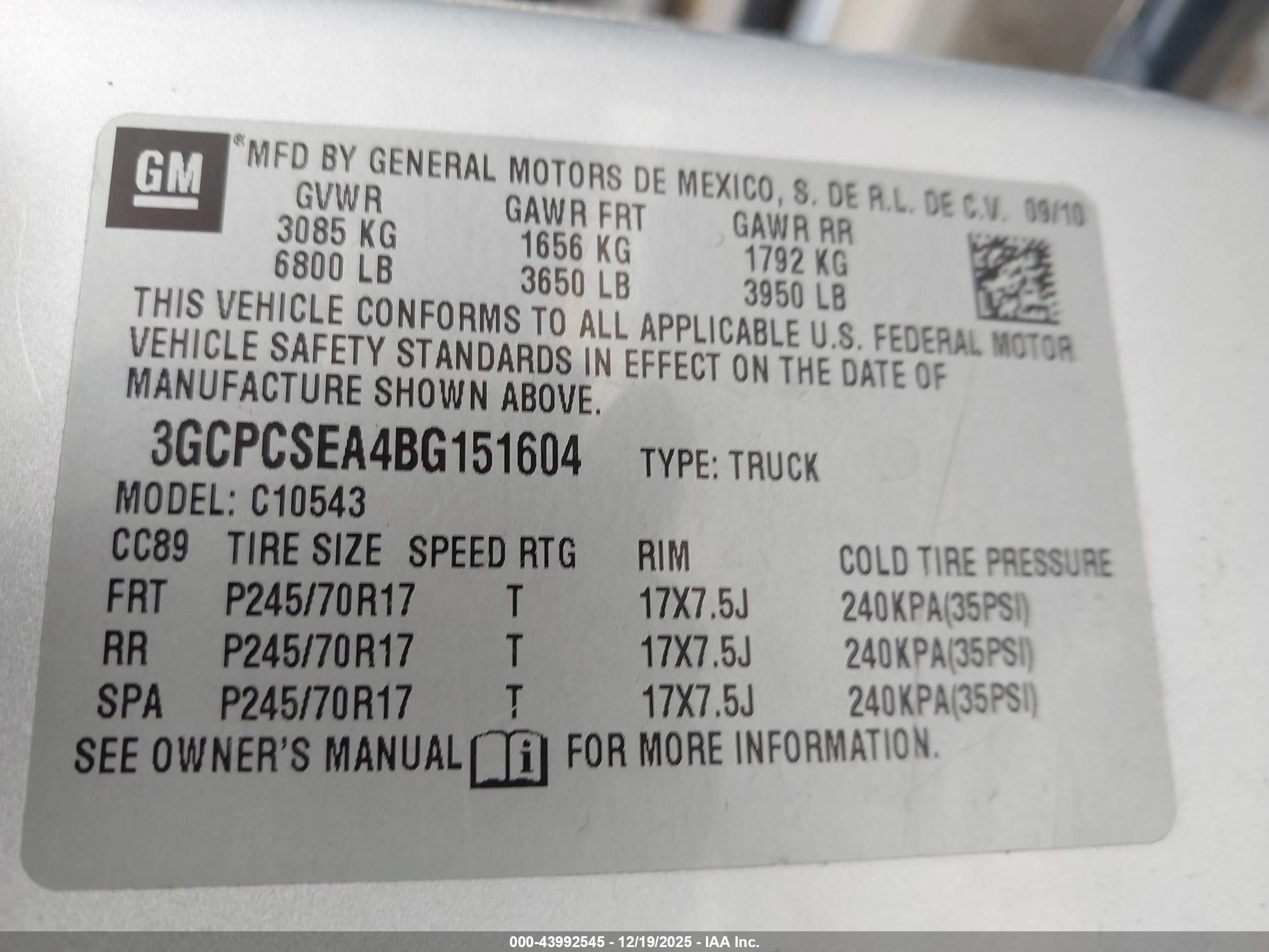 CHEVROLET SILVERADO image 9