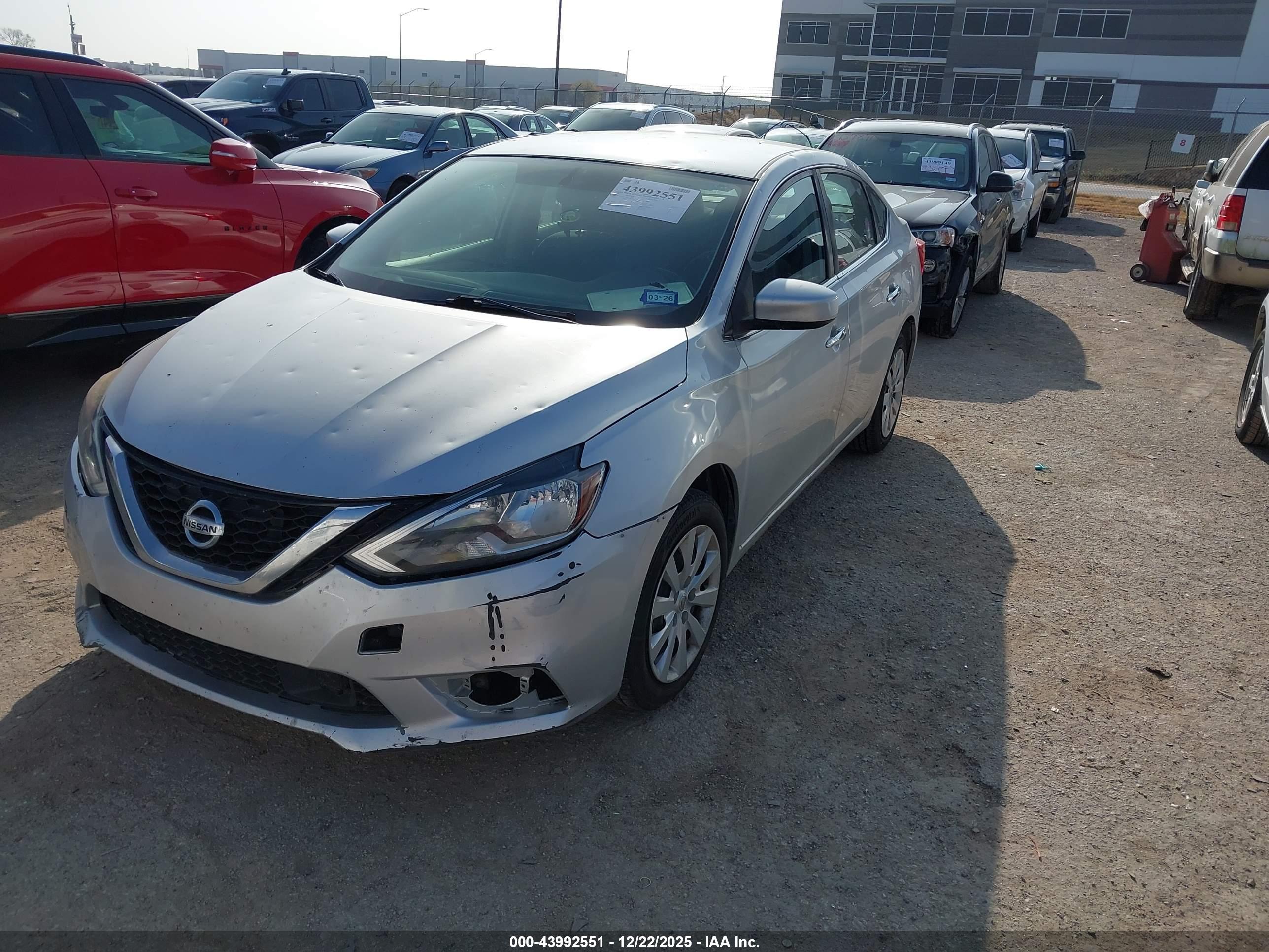 NISSAN SENTRA image 2