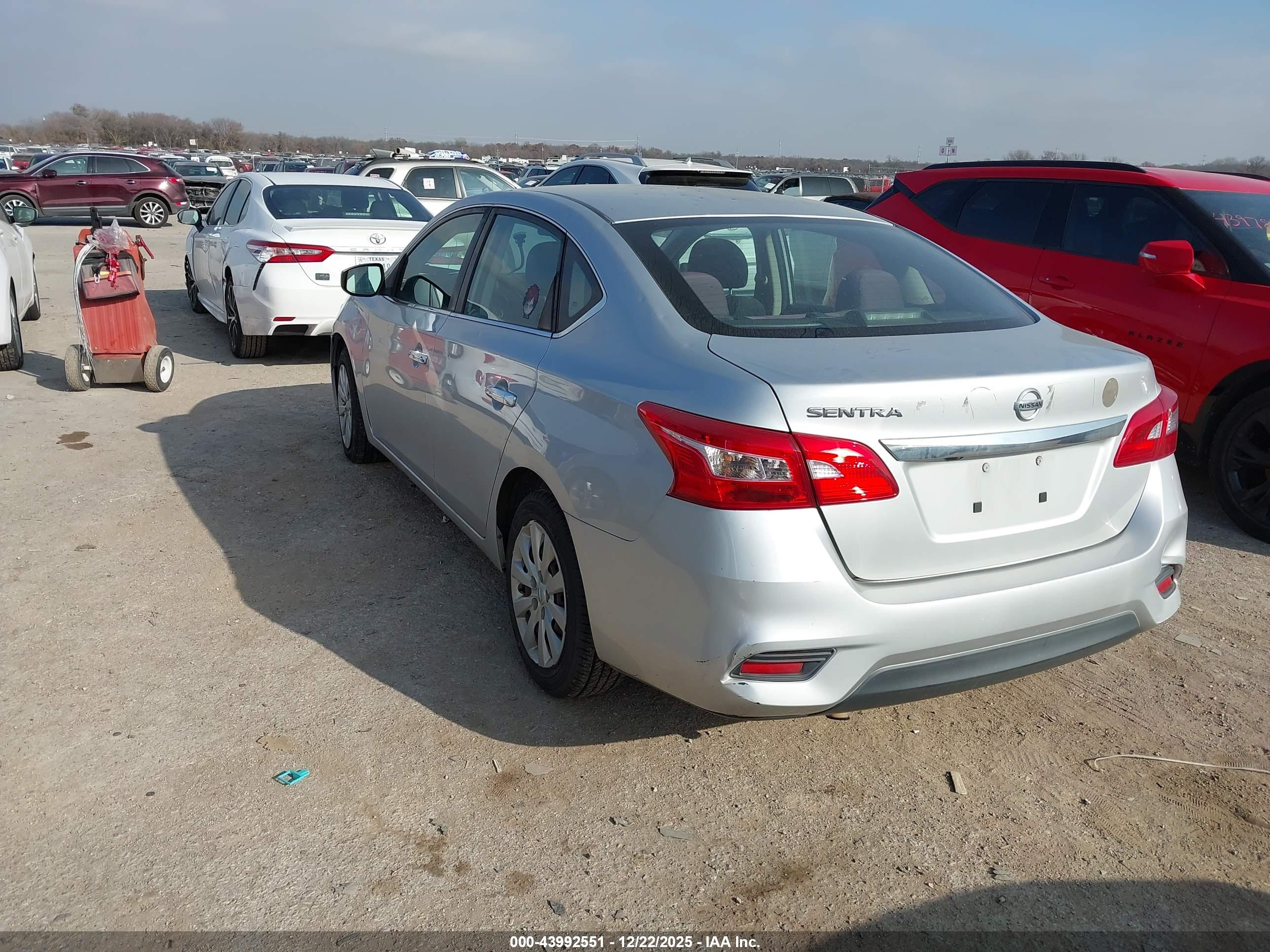 NISSAN SENTRA image 3
