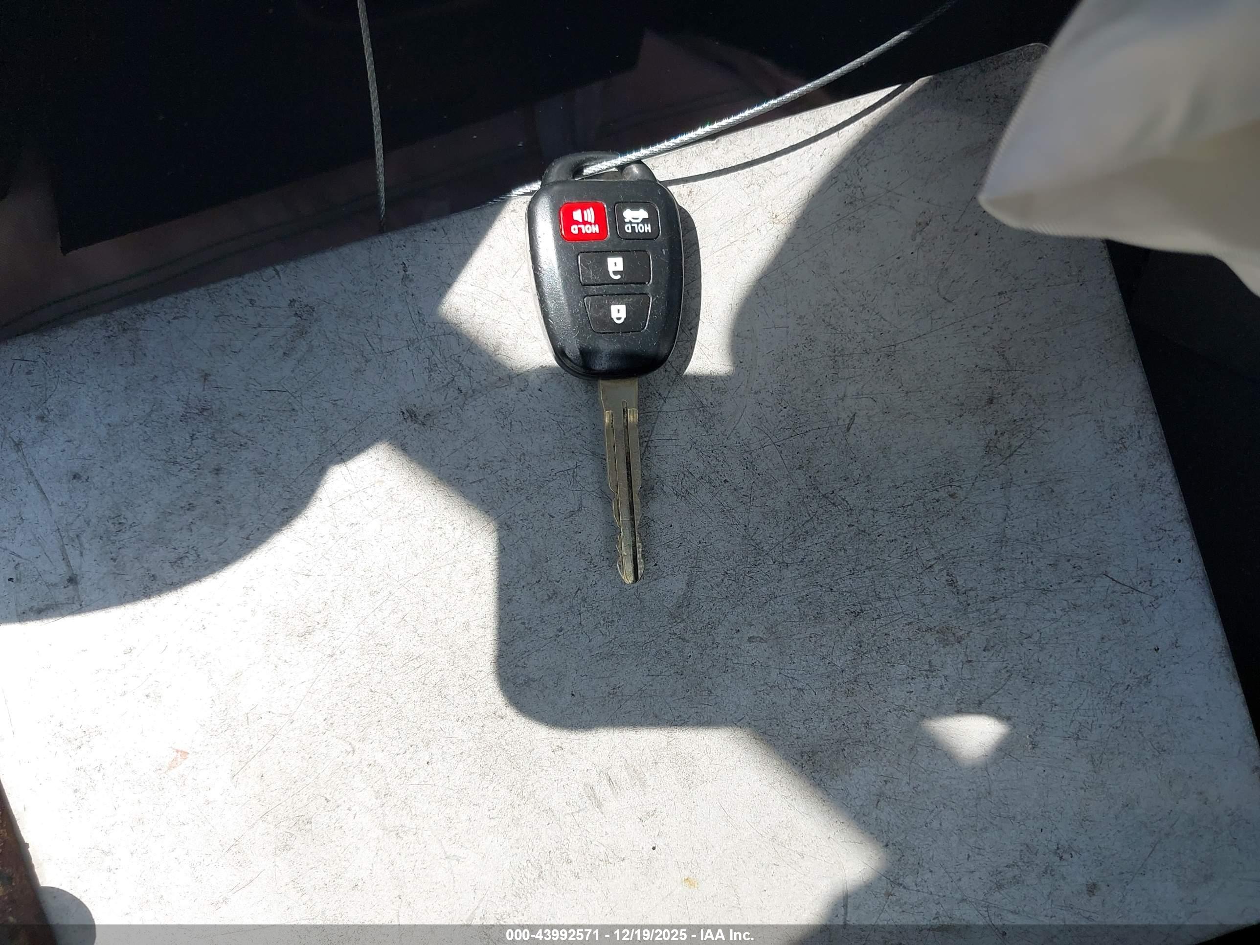 TOYOTA CAMRY image 11
