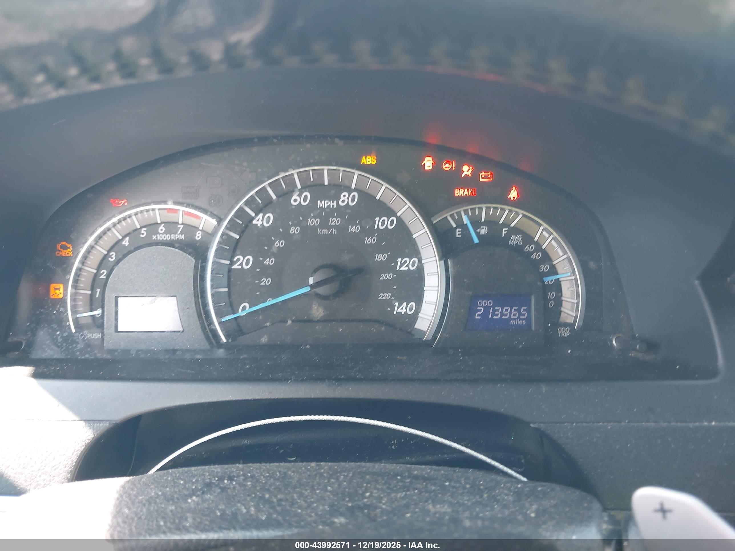 TOYOTA CAMRY image 7