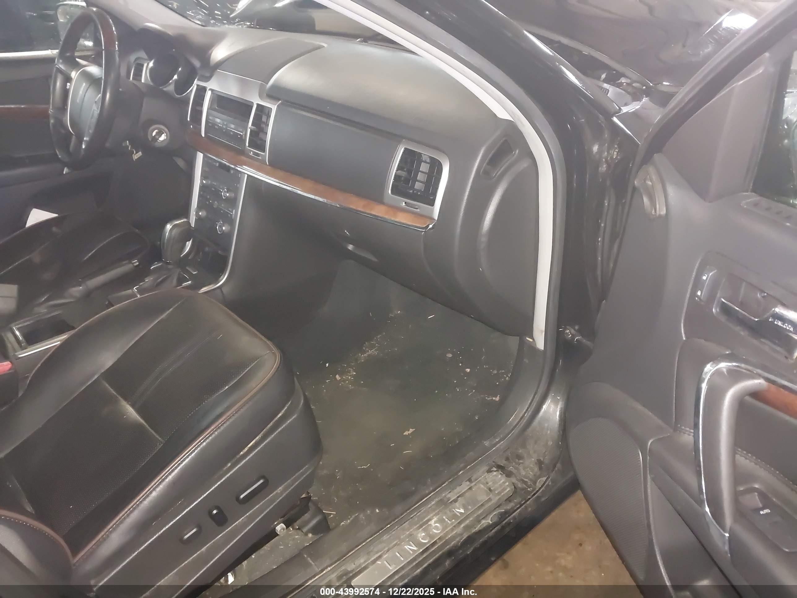 LINCOLN MKZ image 5