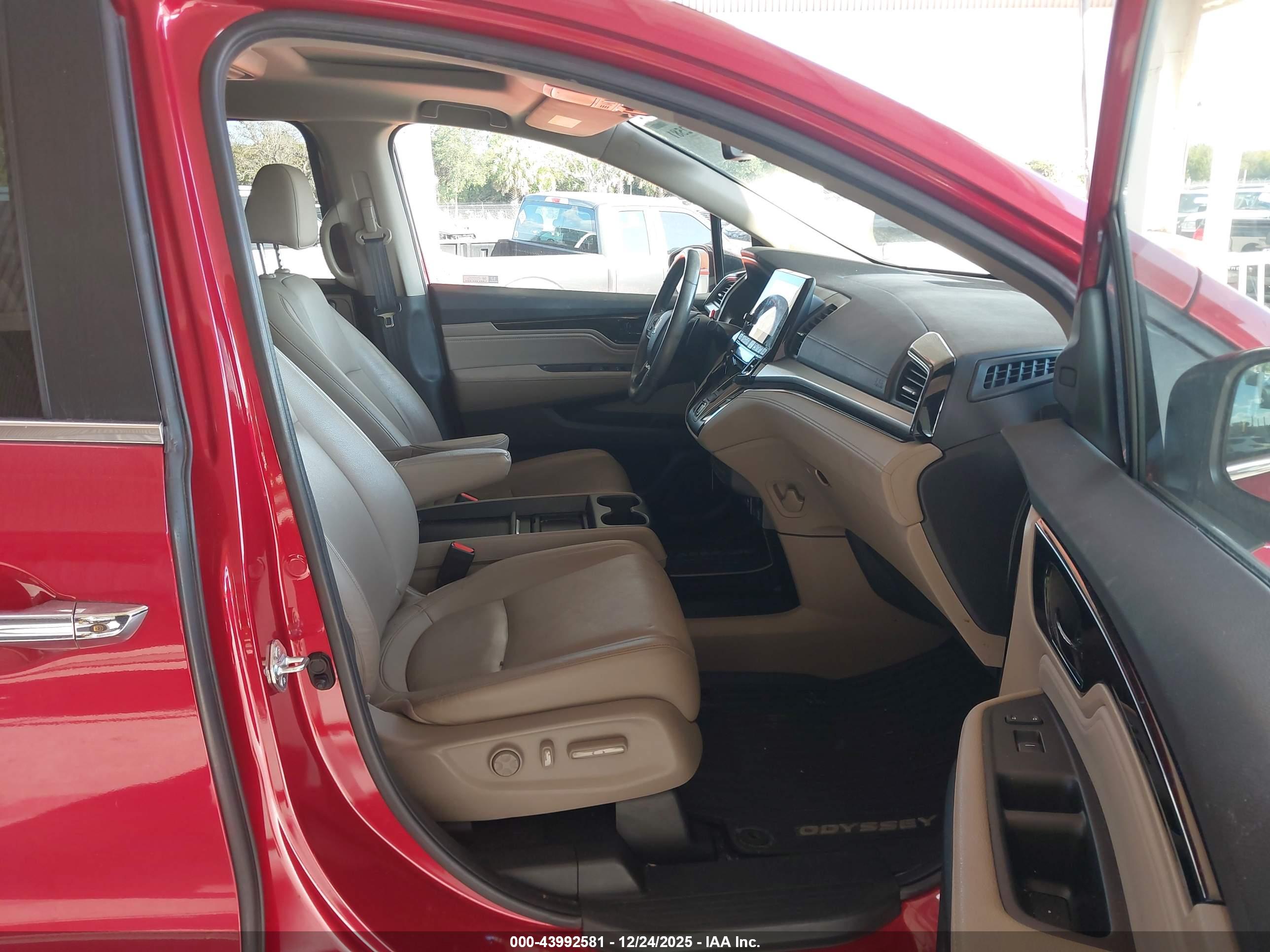 HONDA ODYSSEY image 5