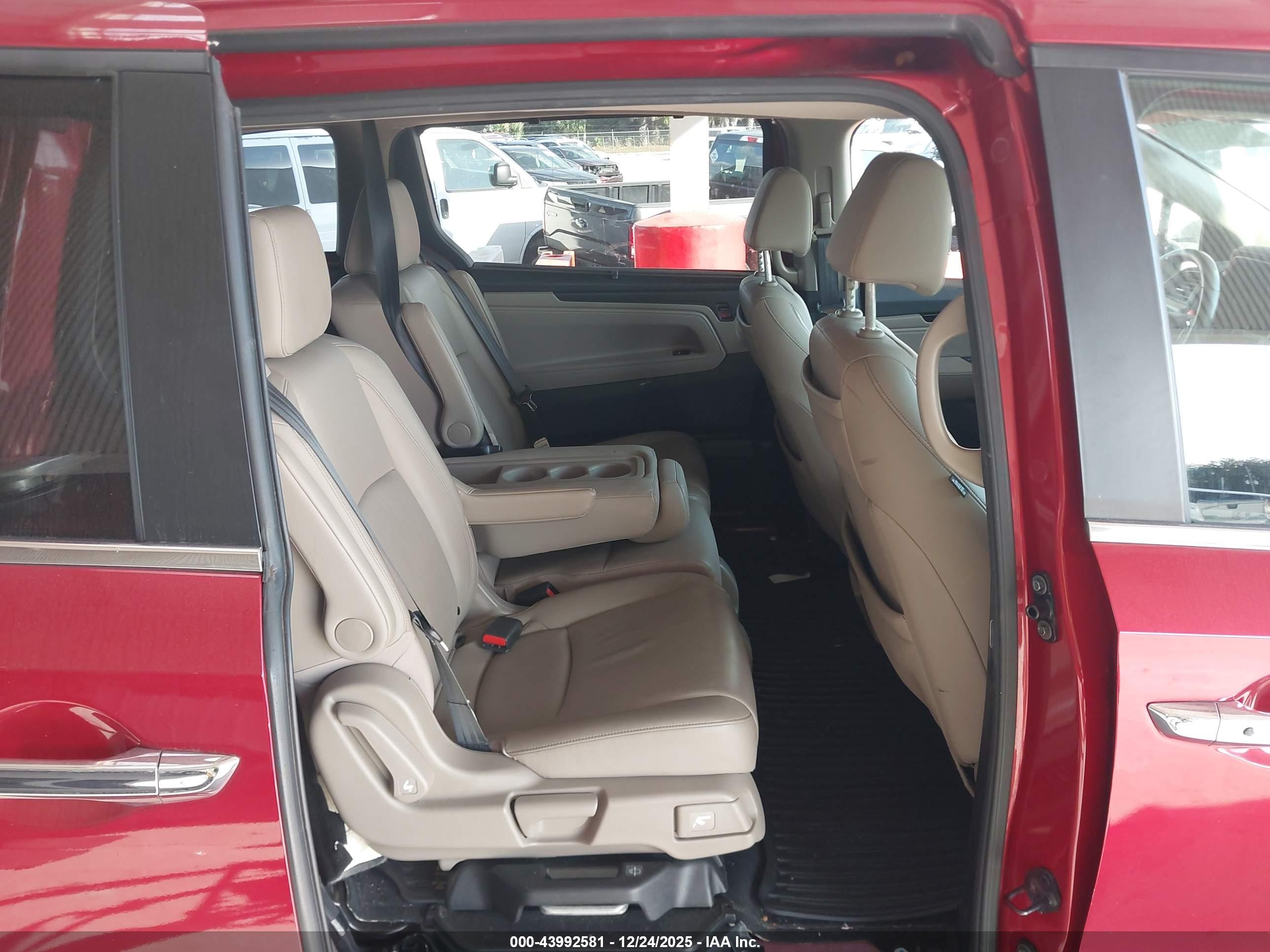 HONDA ODYSSEY image 8