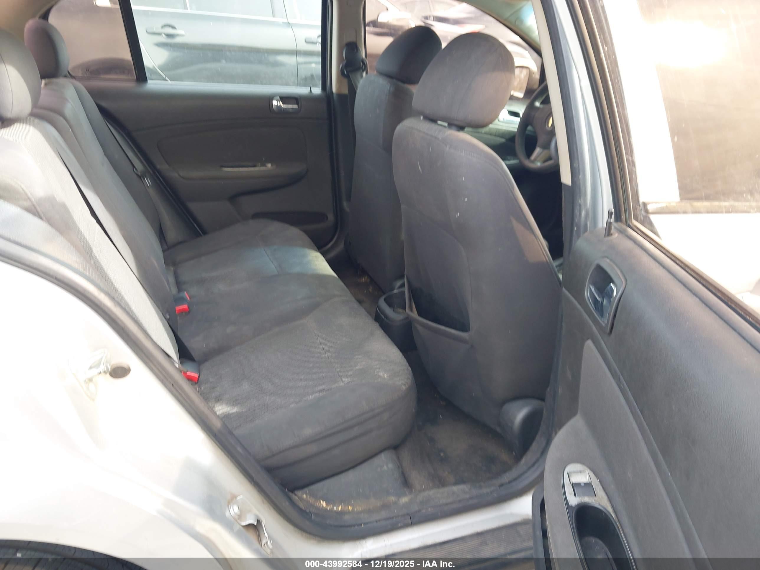 CHEVROLET COBALT image 8