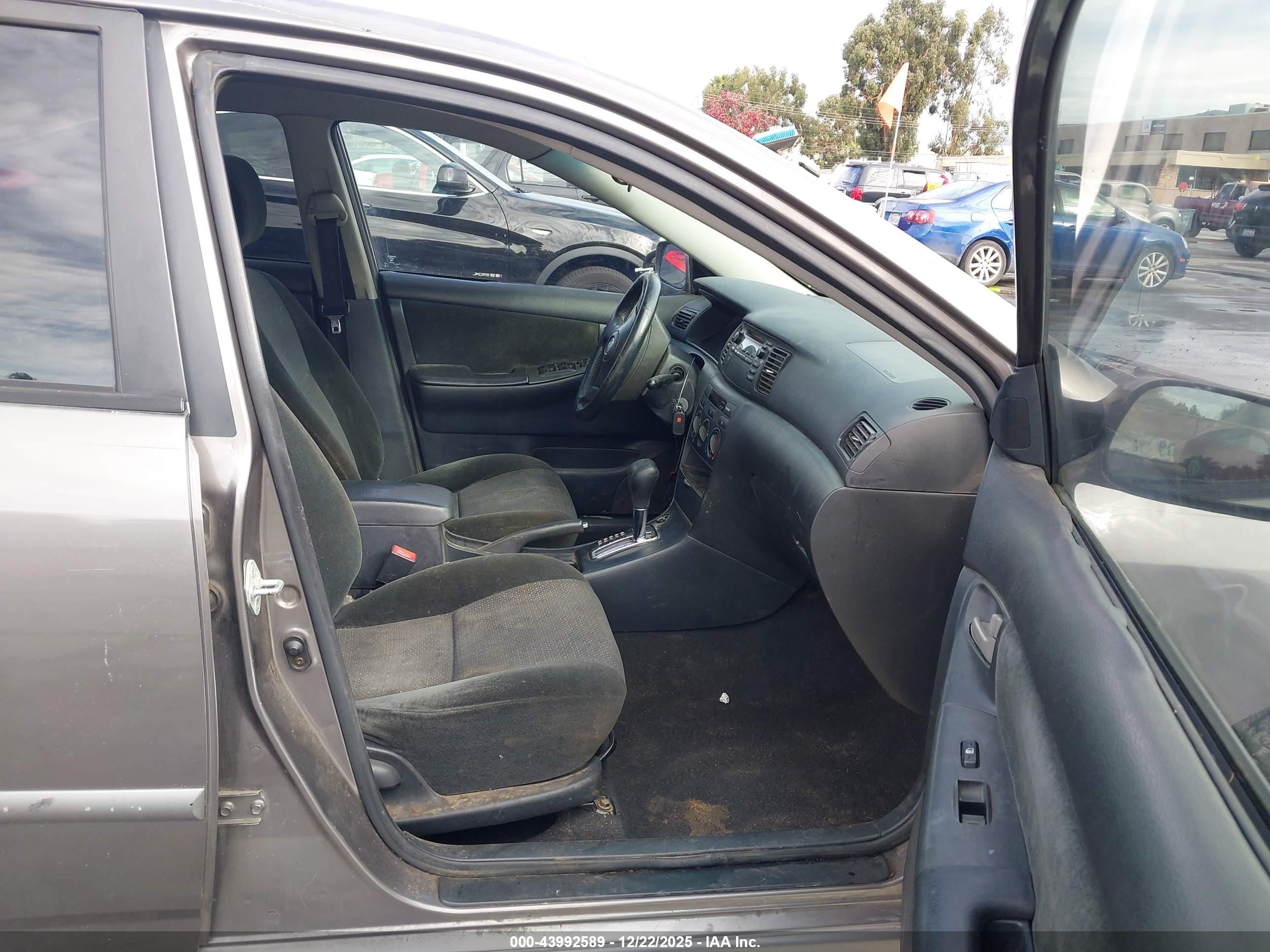 TOYOTA COROLLA image 5
