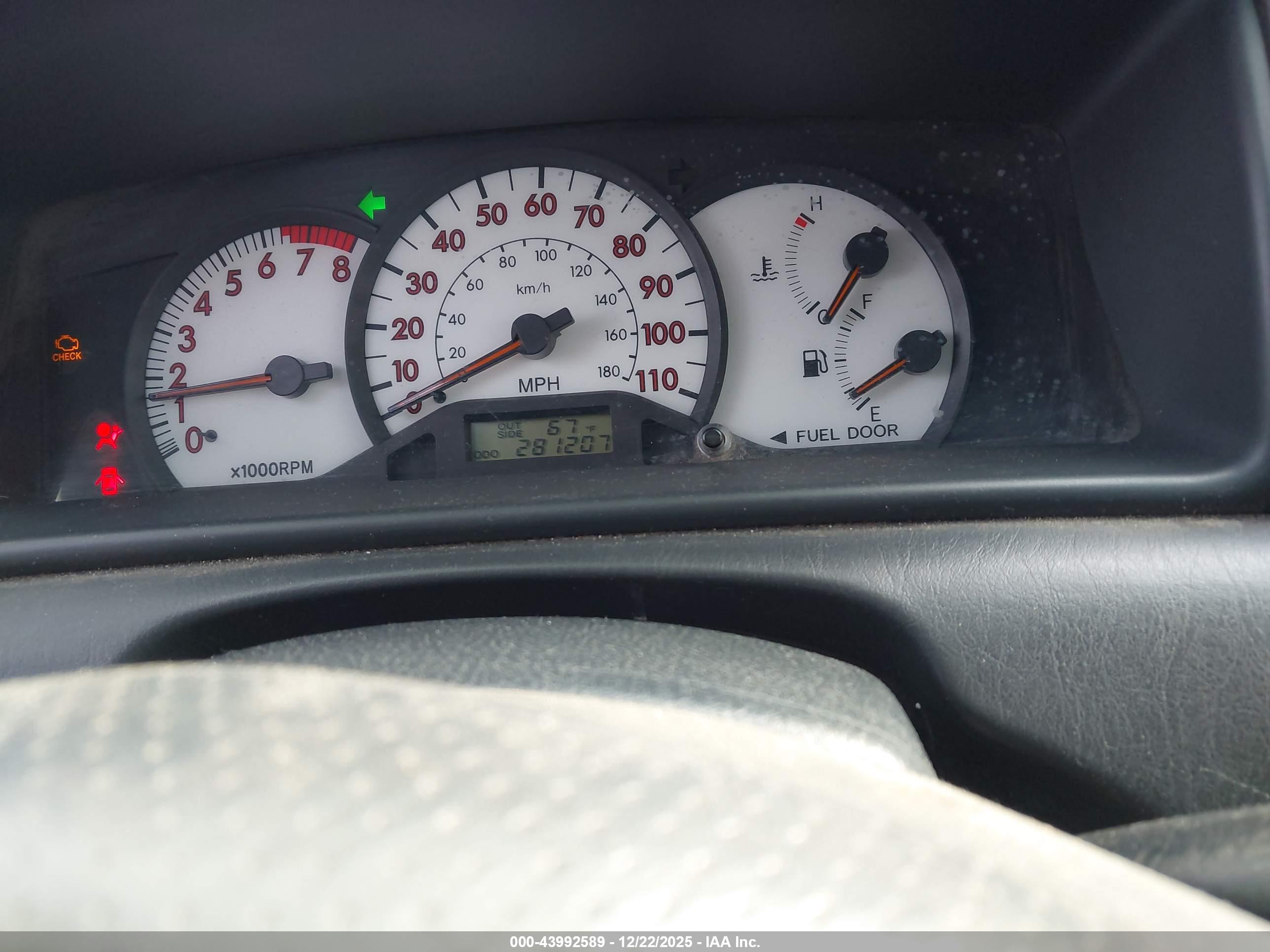 TOYOTA COROLLA image 7