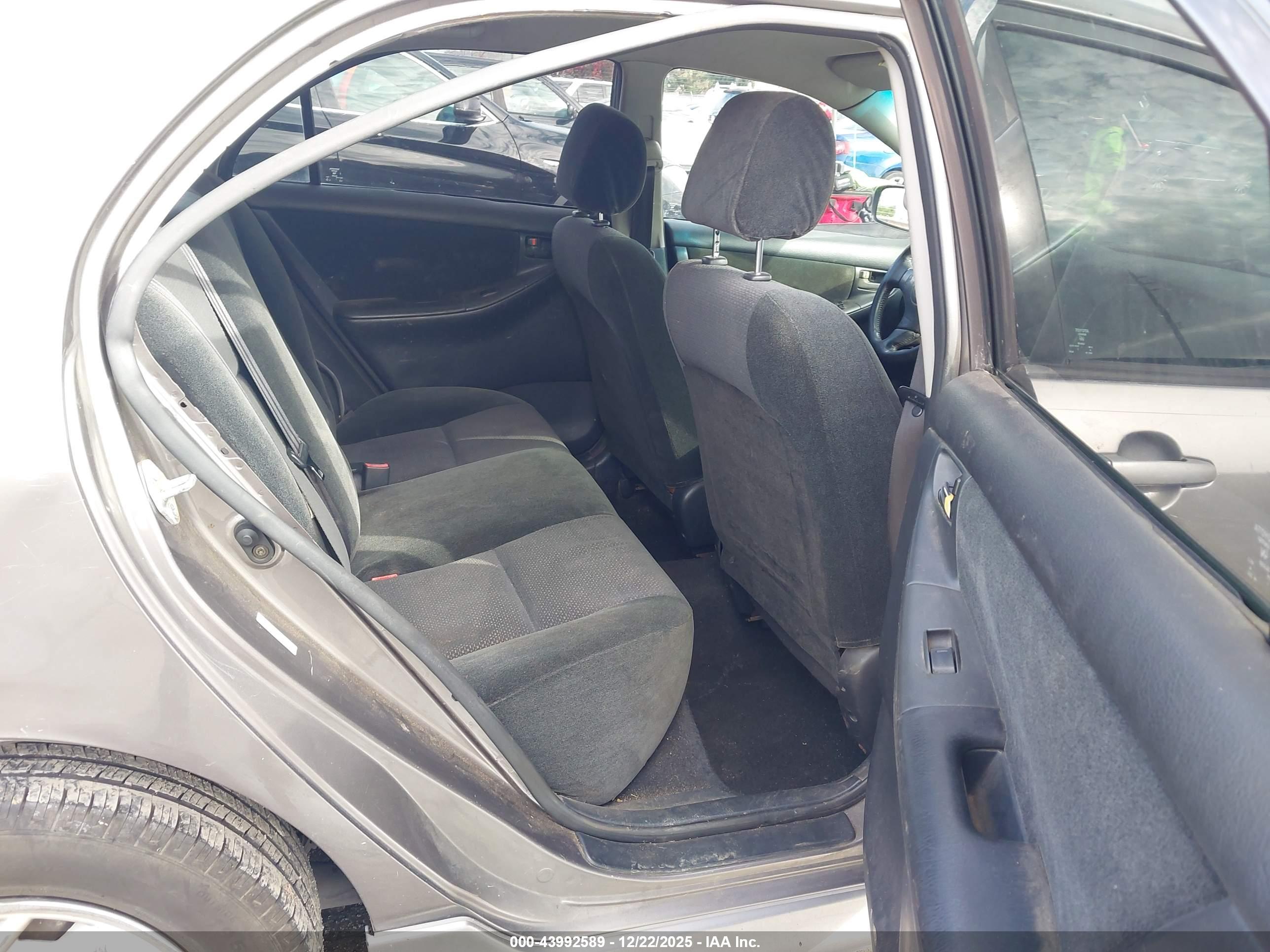 TOYOTA COROLLA image 8