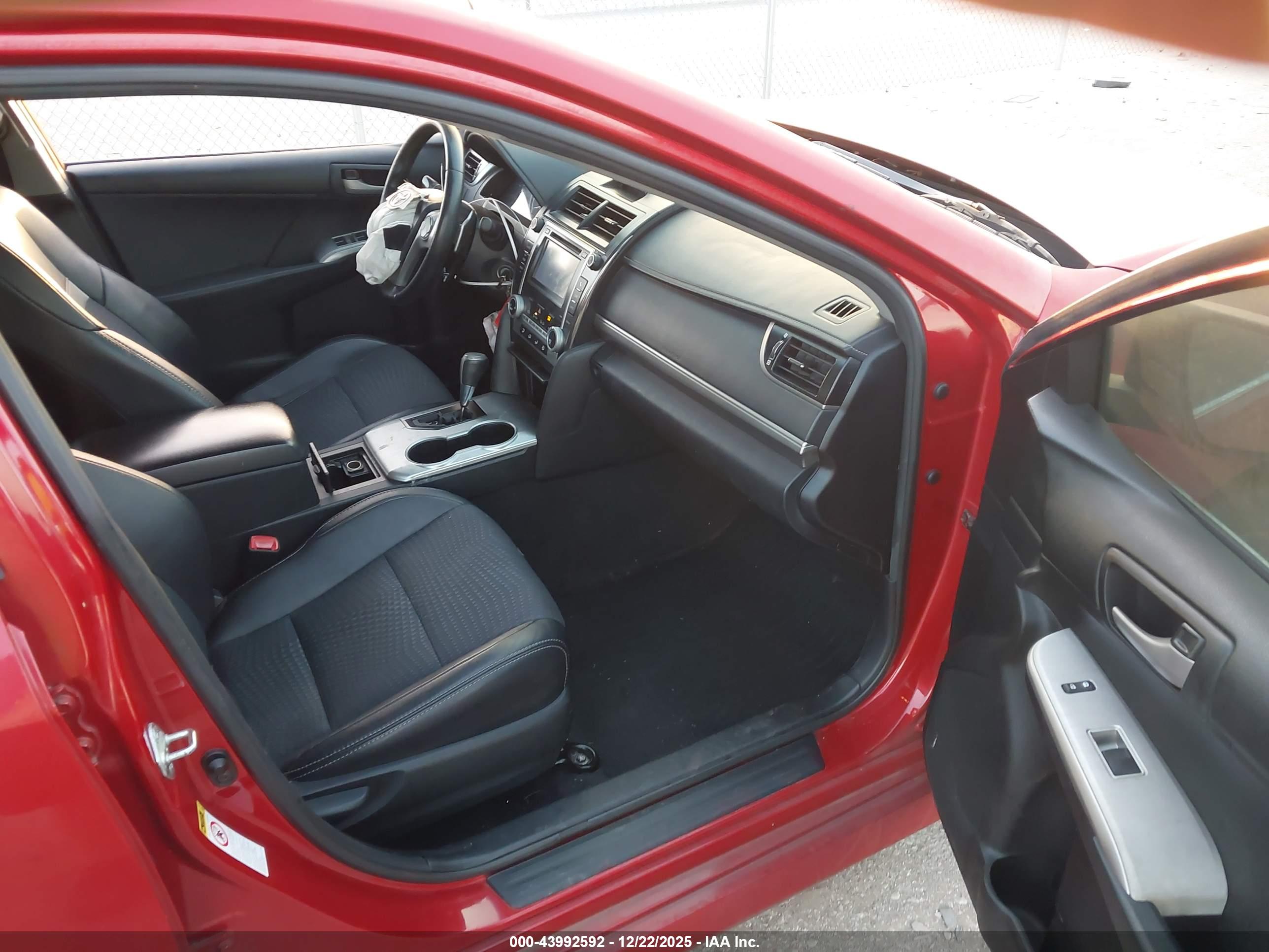TOYOTA CAMRY image 5
