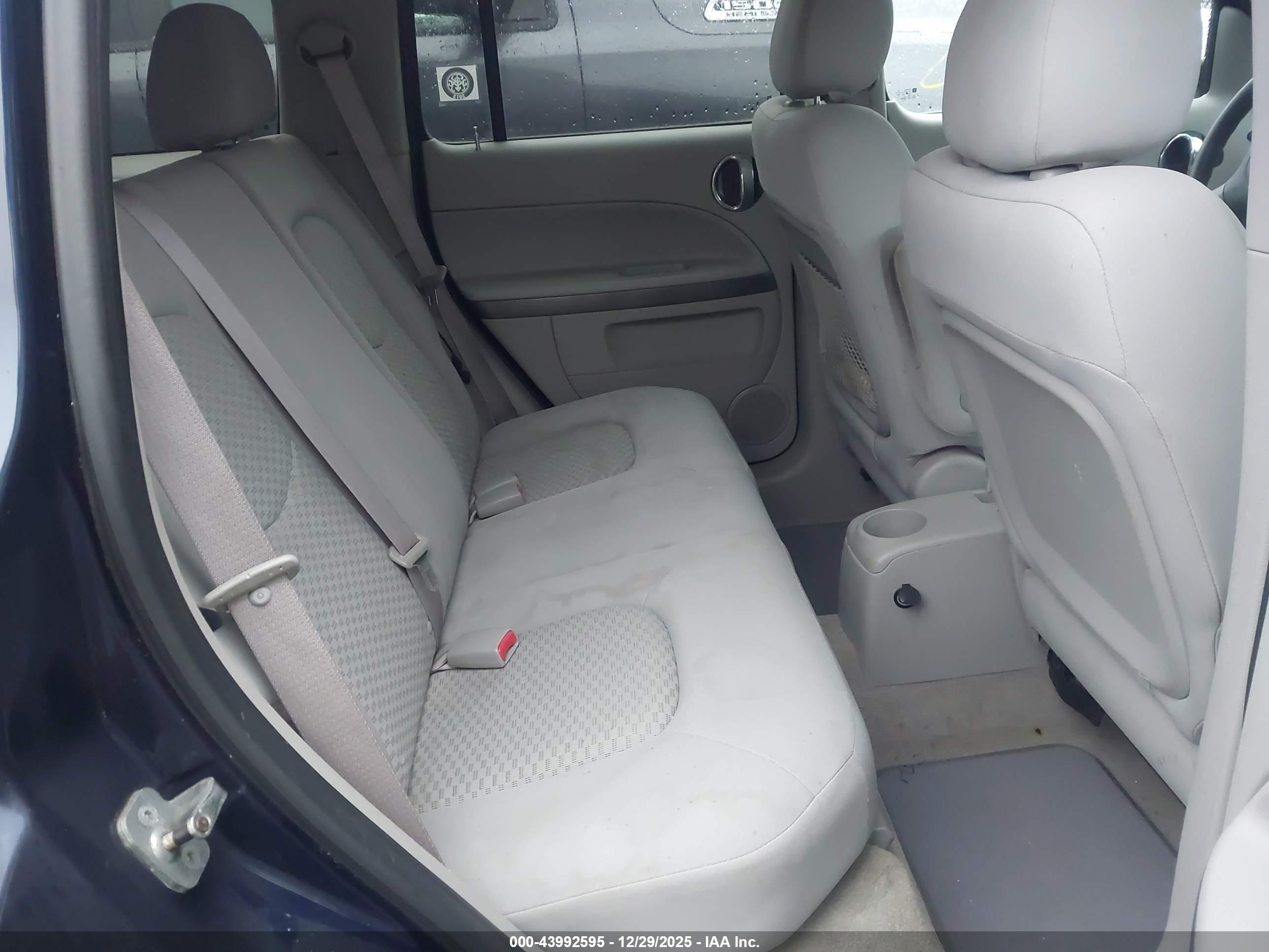 CHEVROLET HHR image 8