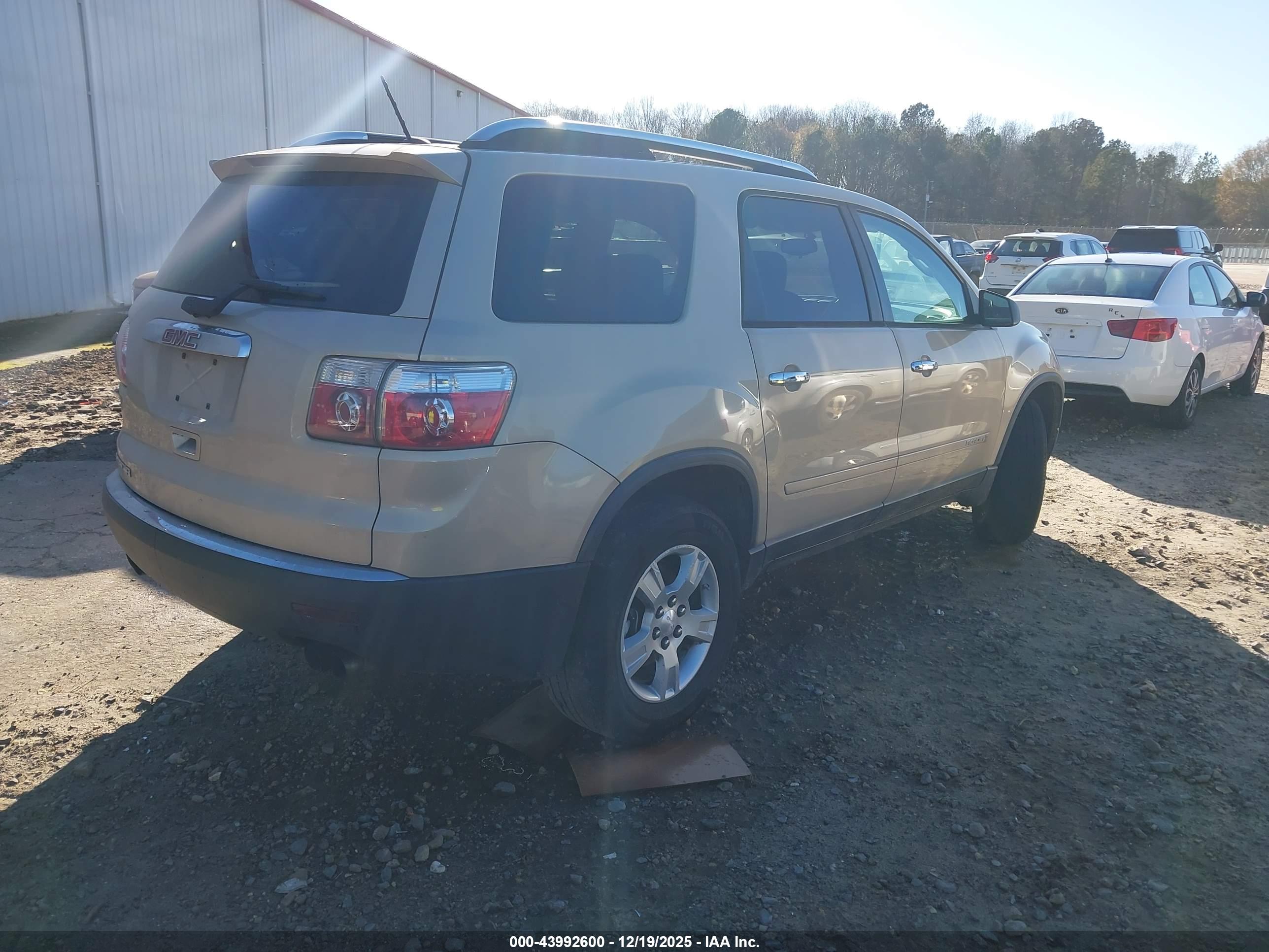 GMC ACADIA image 4
