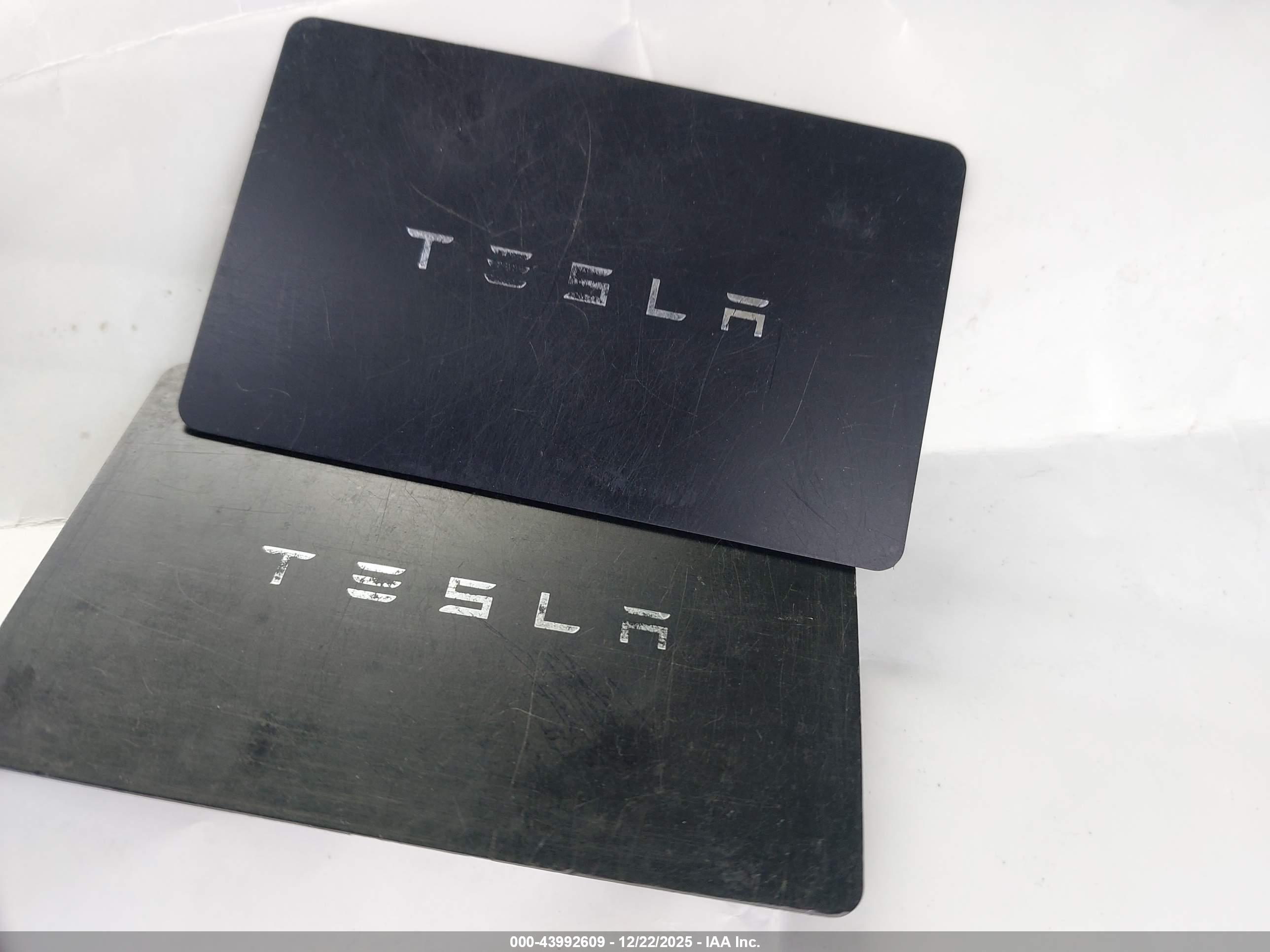 TESLA MODEL image 11