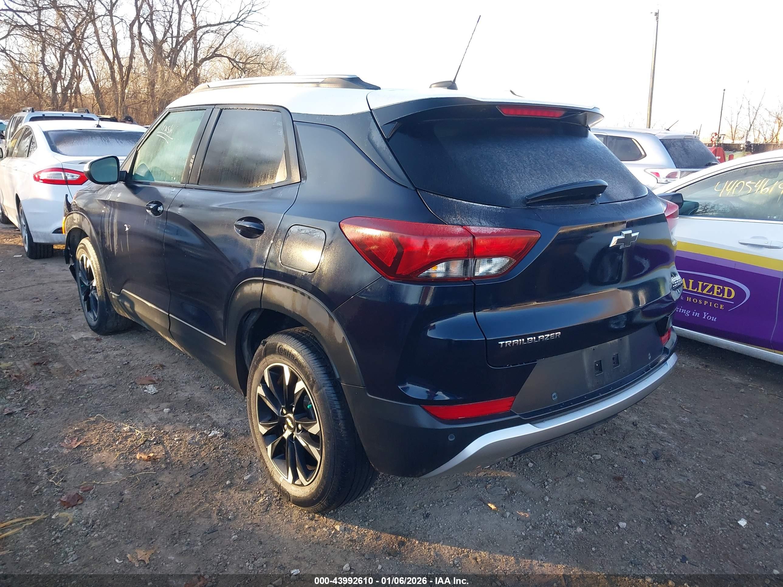CHEVROLET TRAILBLAZER image 3