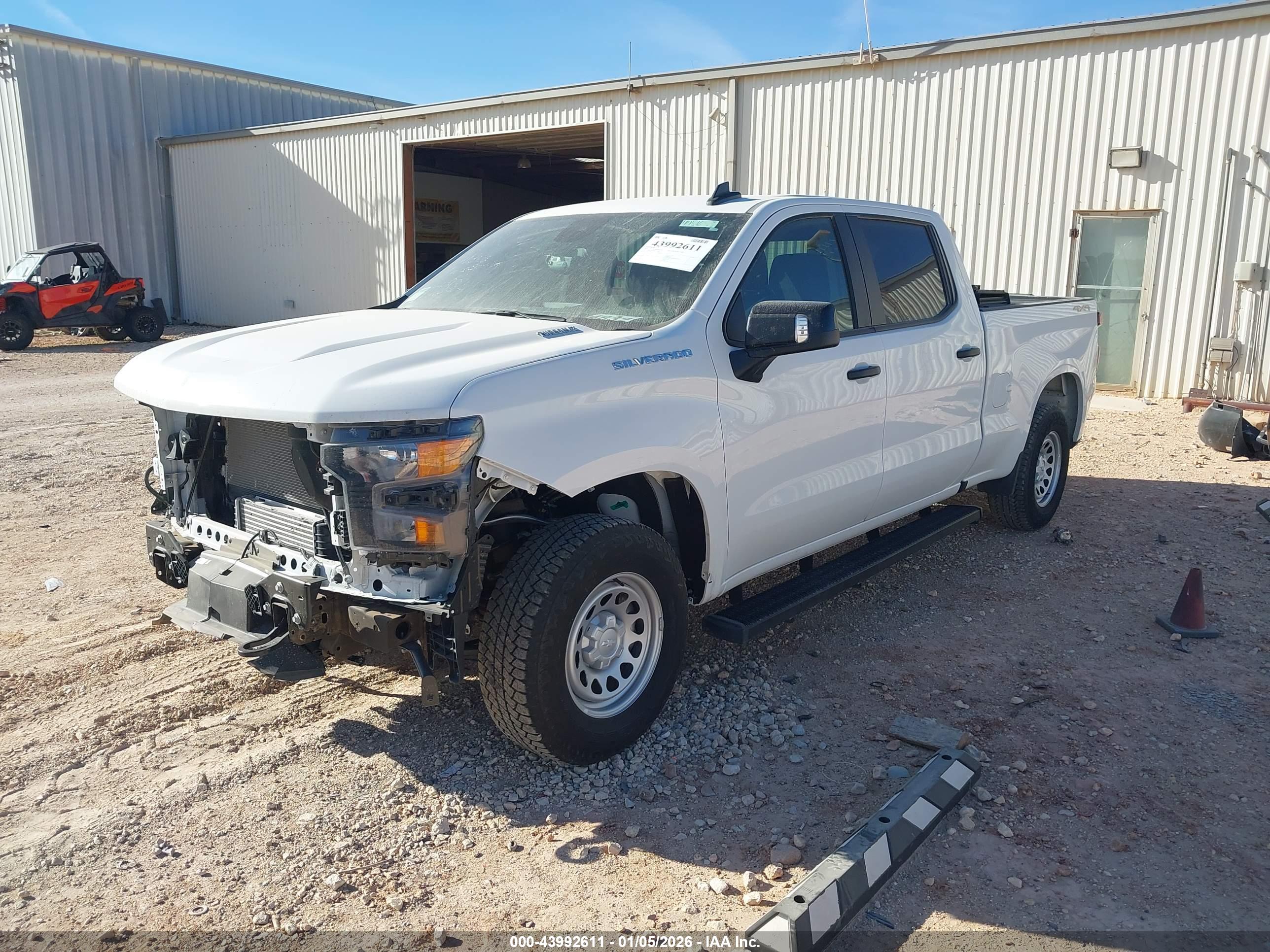 CHEVROLET SILVERADO image 2
