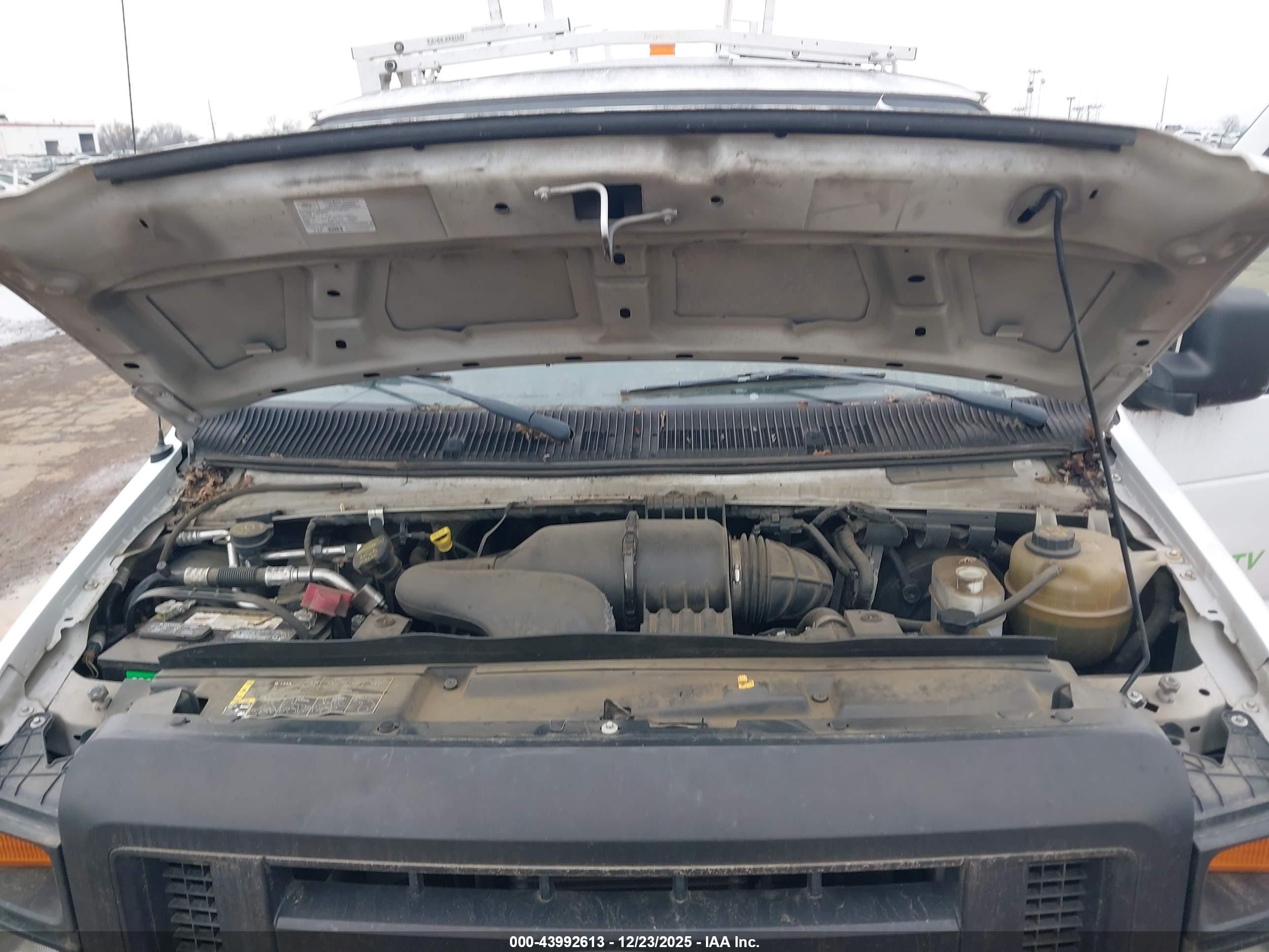 FORD E-150 image 10