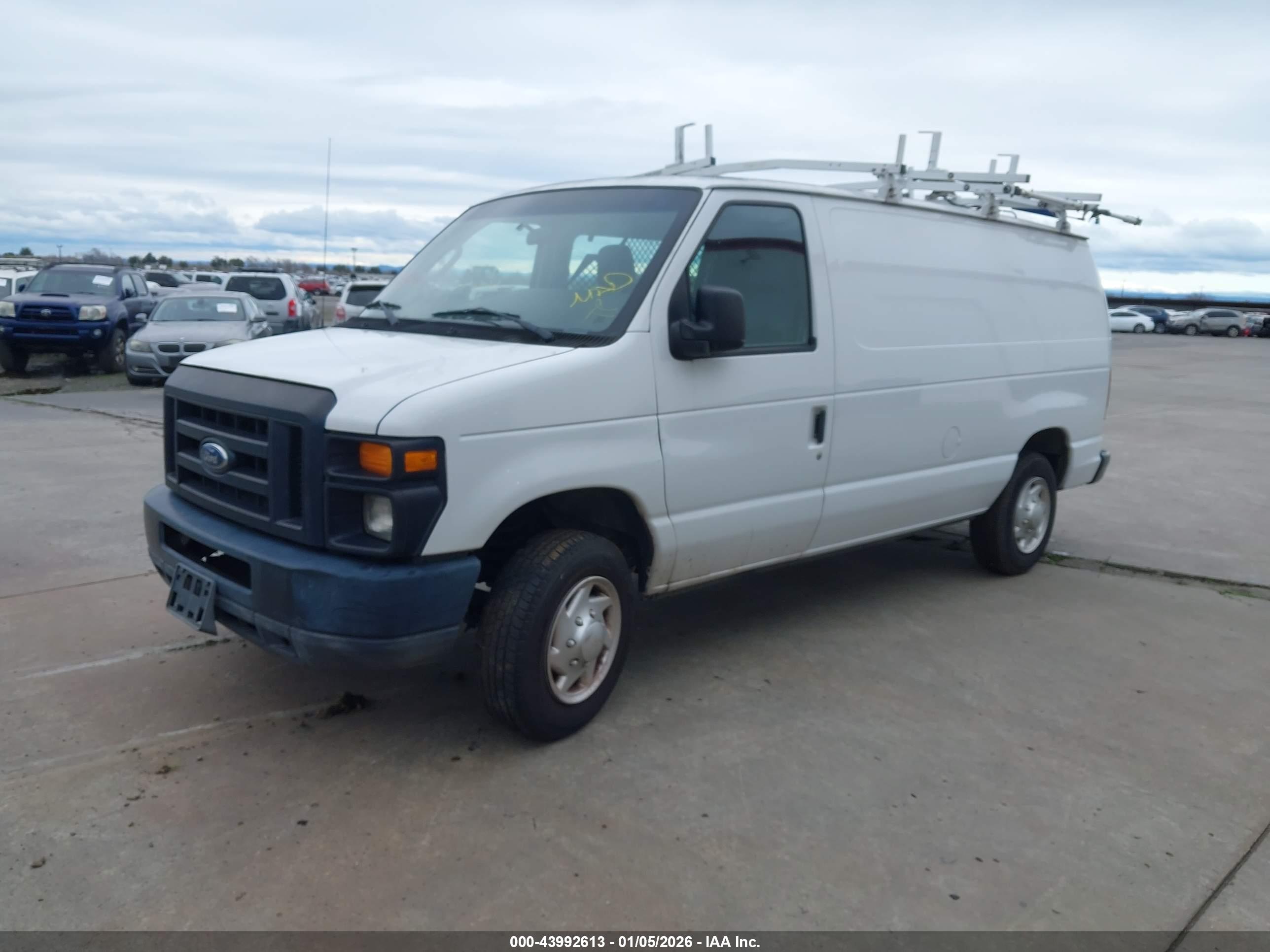 FORD E-150 image 2