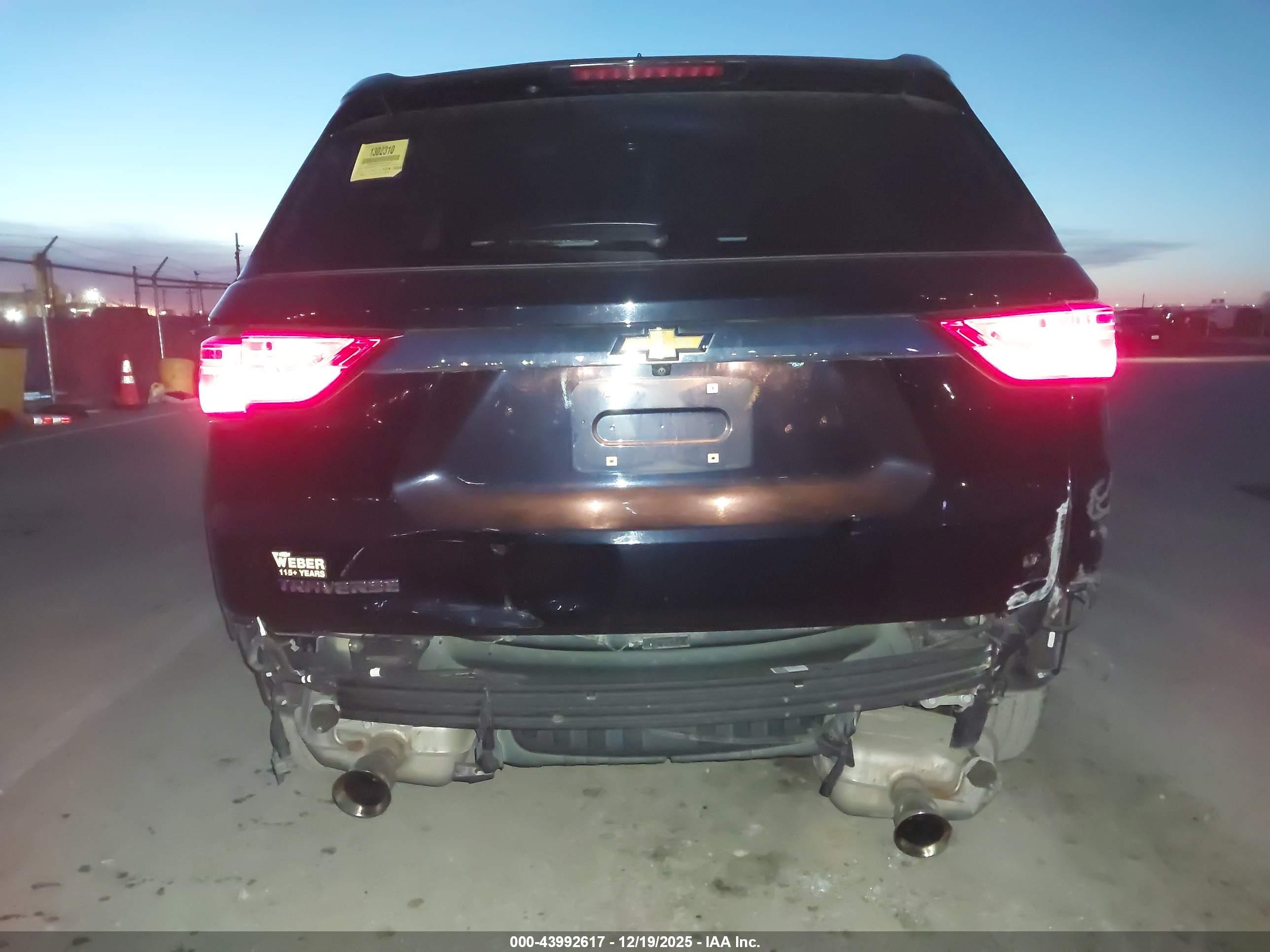 CHEVROLET TRAVERSE image 6