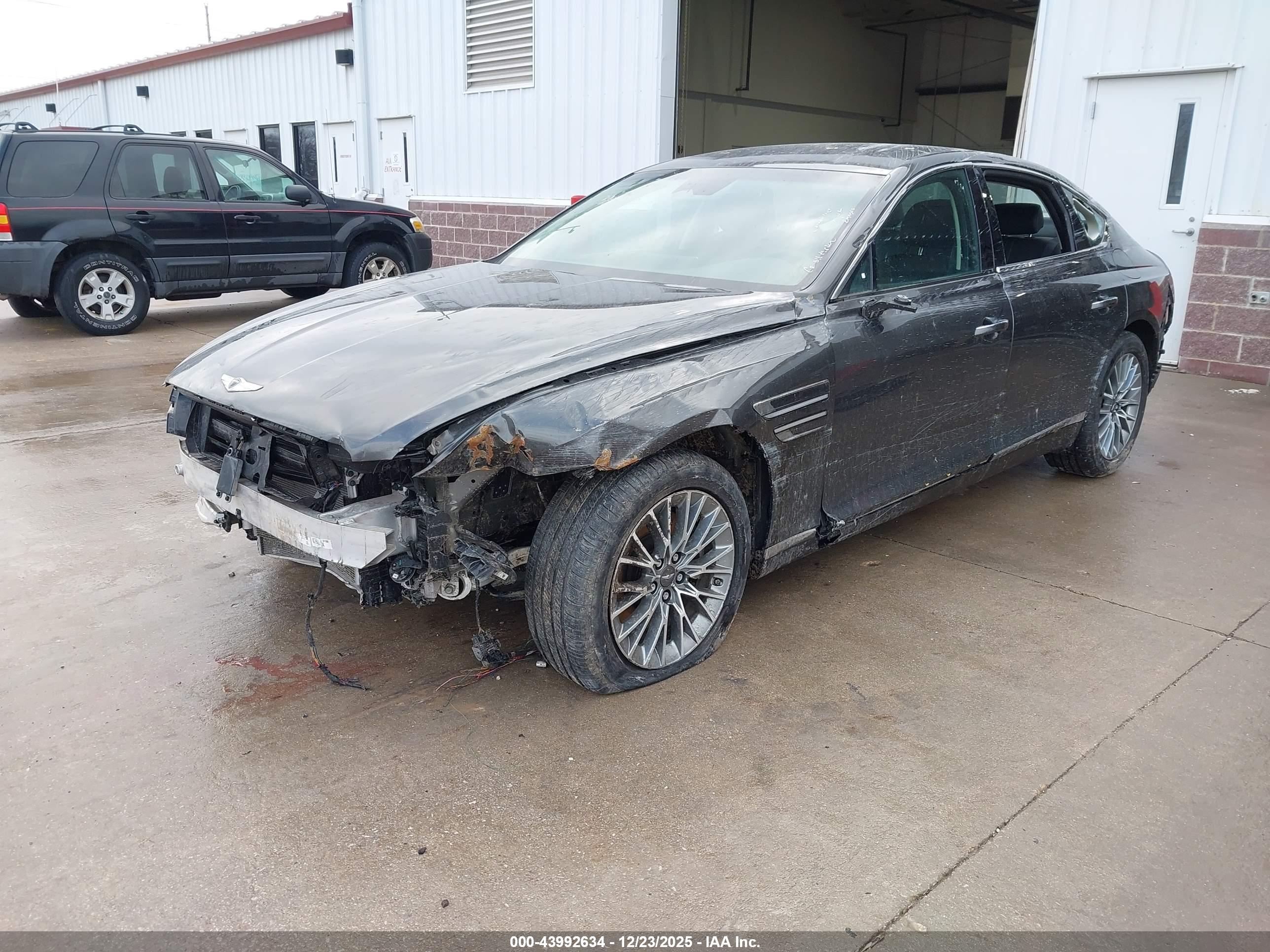 GENESIS G80 image 2
