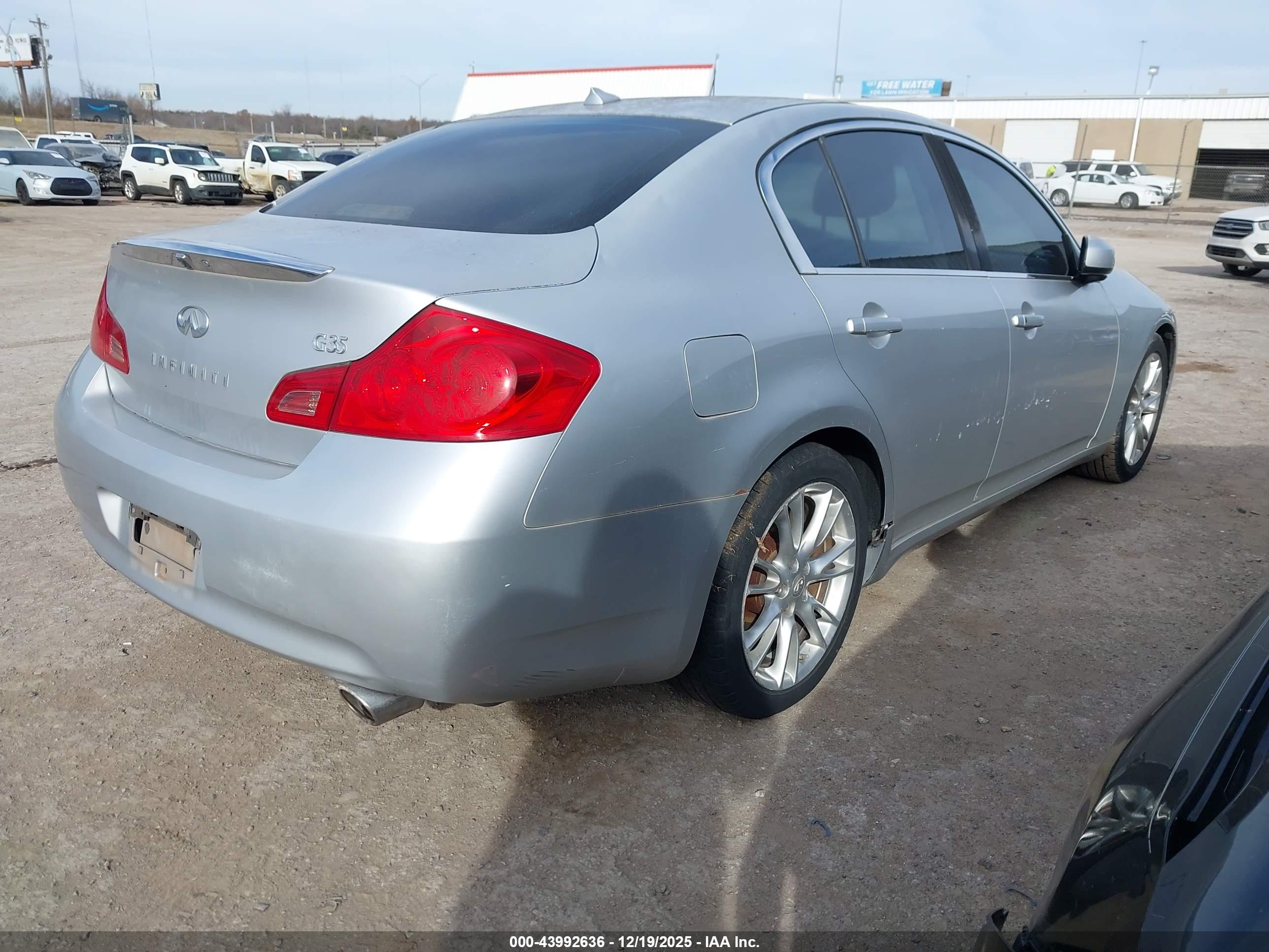 INFINITI G35 image 4