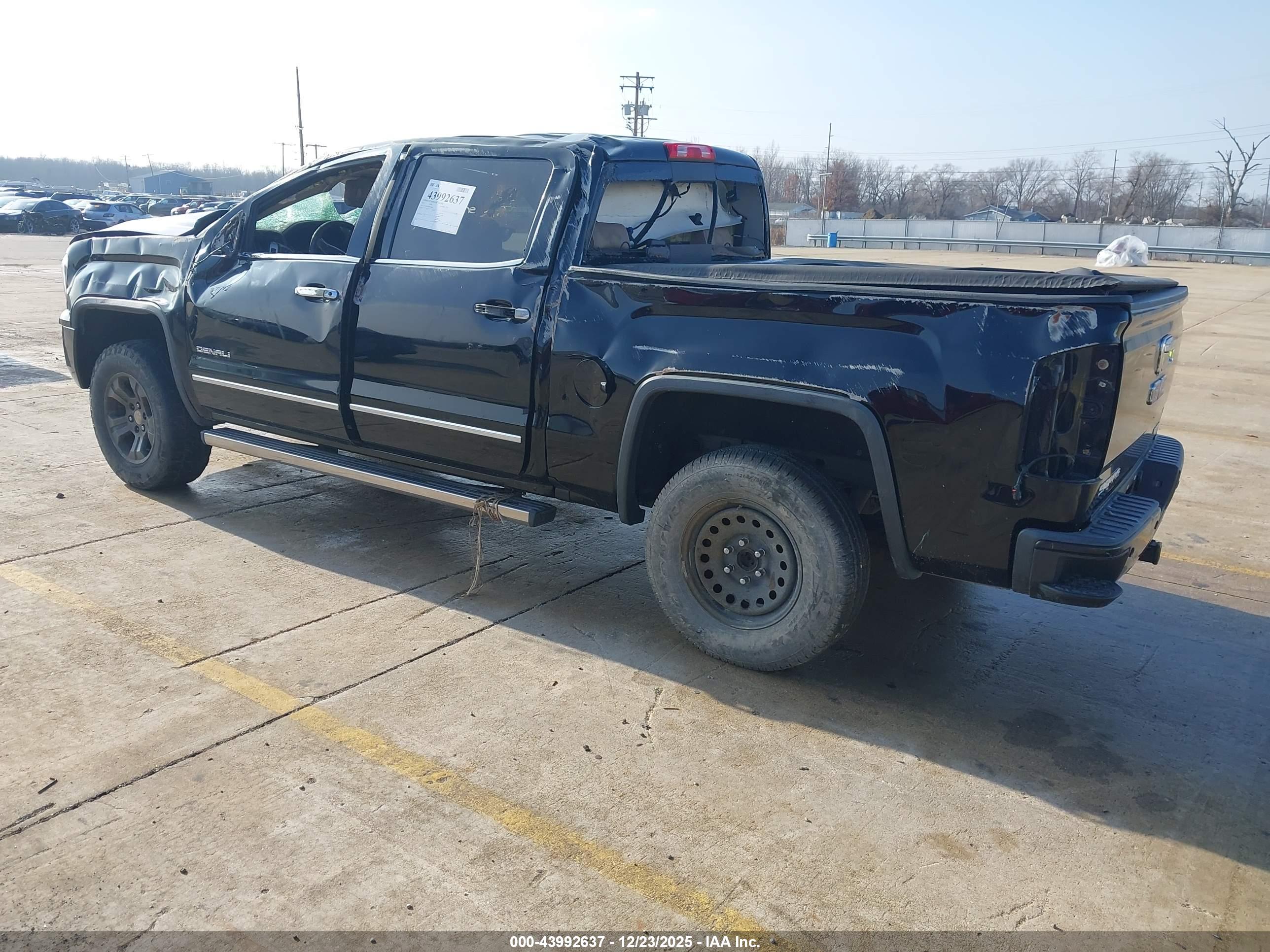 GMC SIERRA image 3
