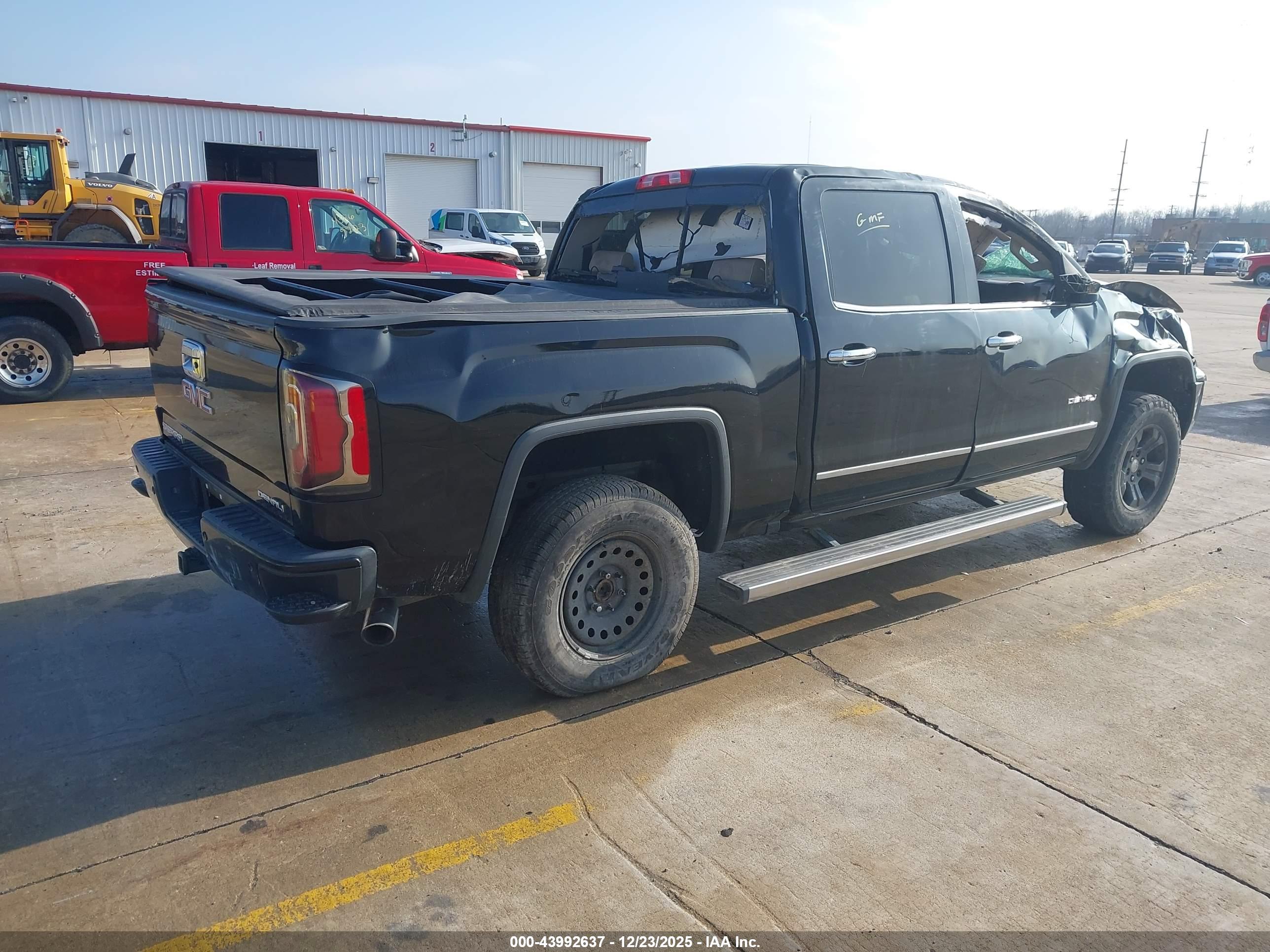 GMC SIERRA image 4