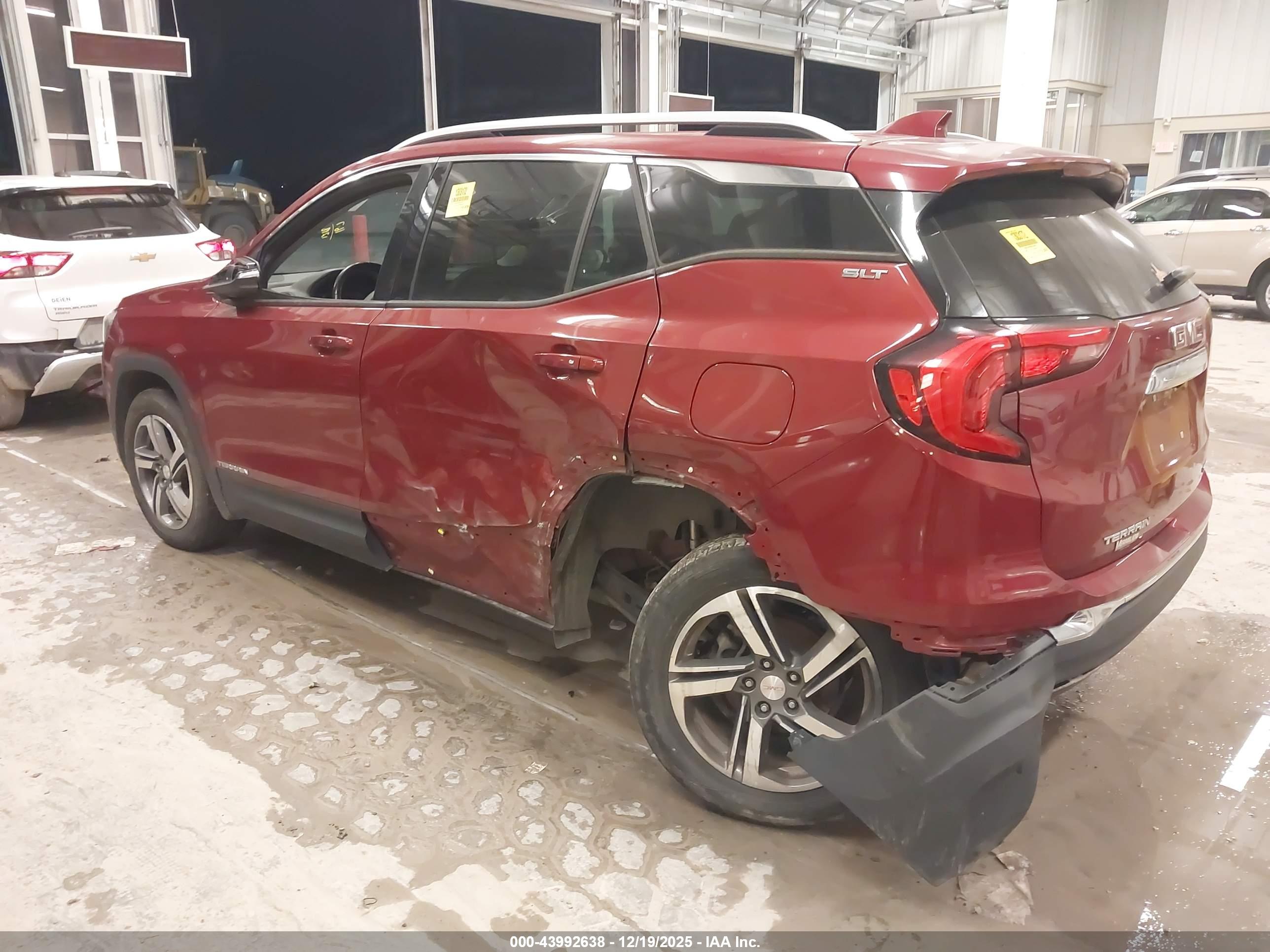 GMC TERRAIN image 3