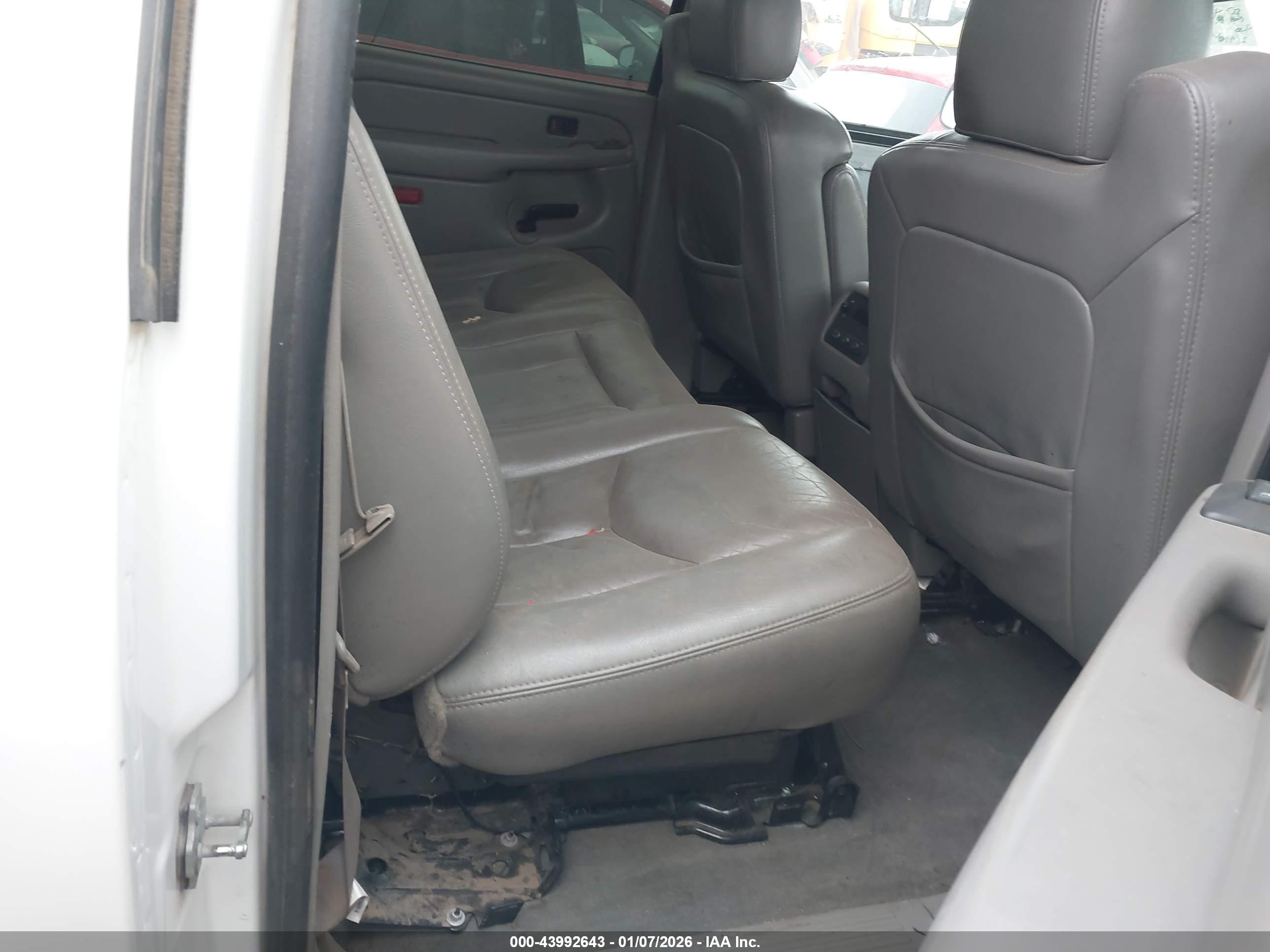 CHEVROLET AVALANCHE image 8