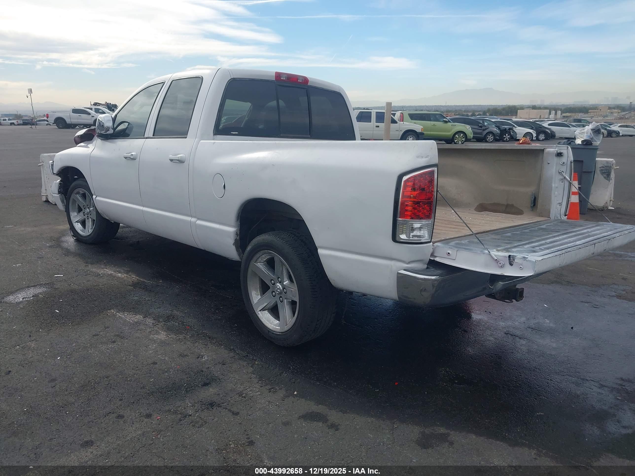 DODGE RAM image 3