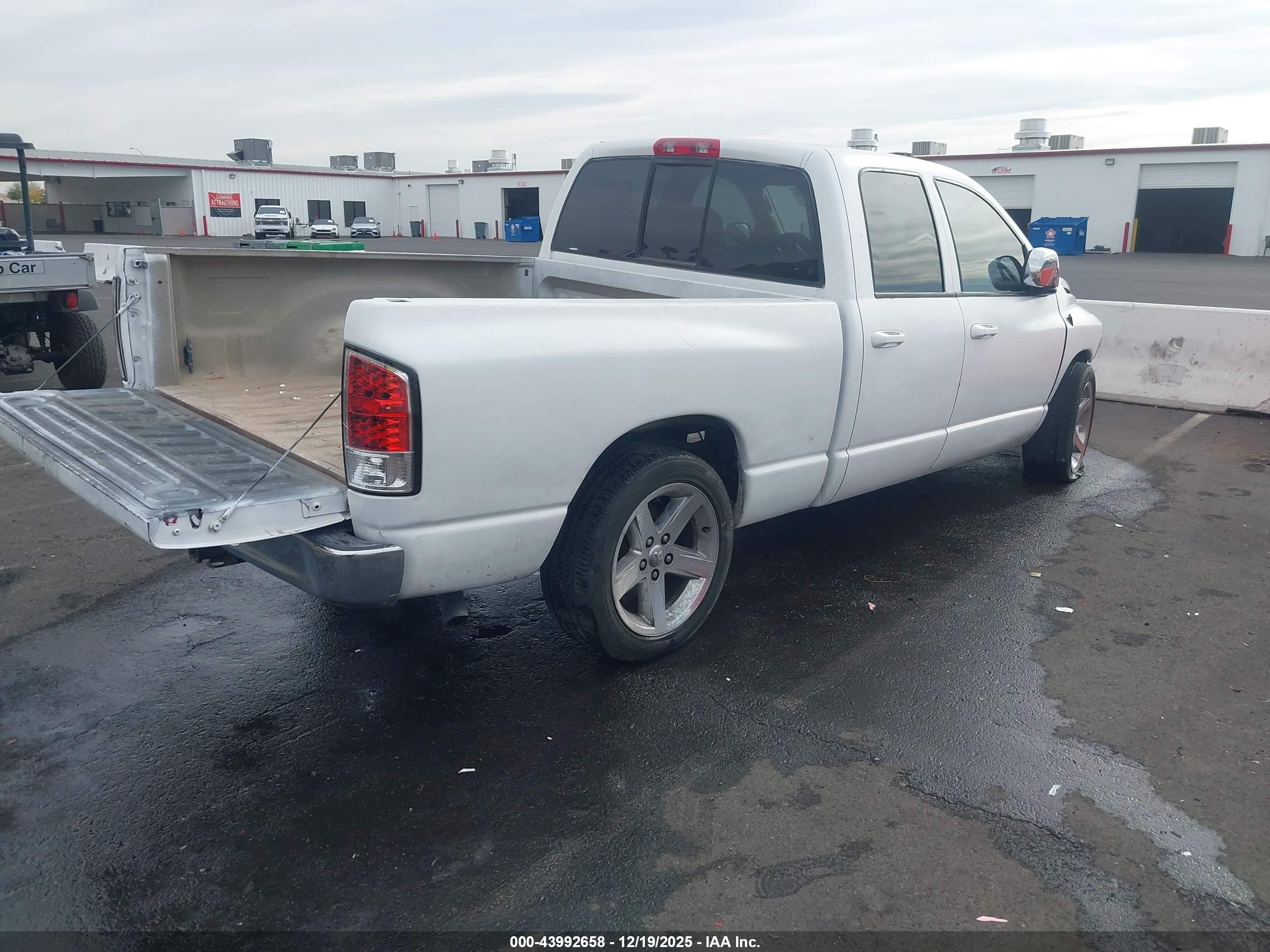 DODGE RAM image 4
