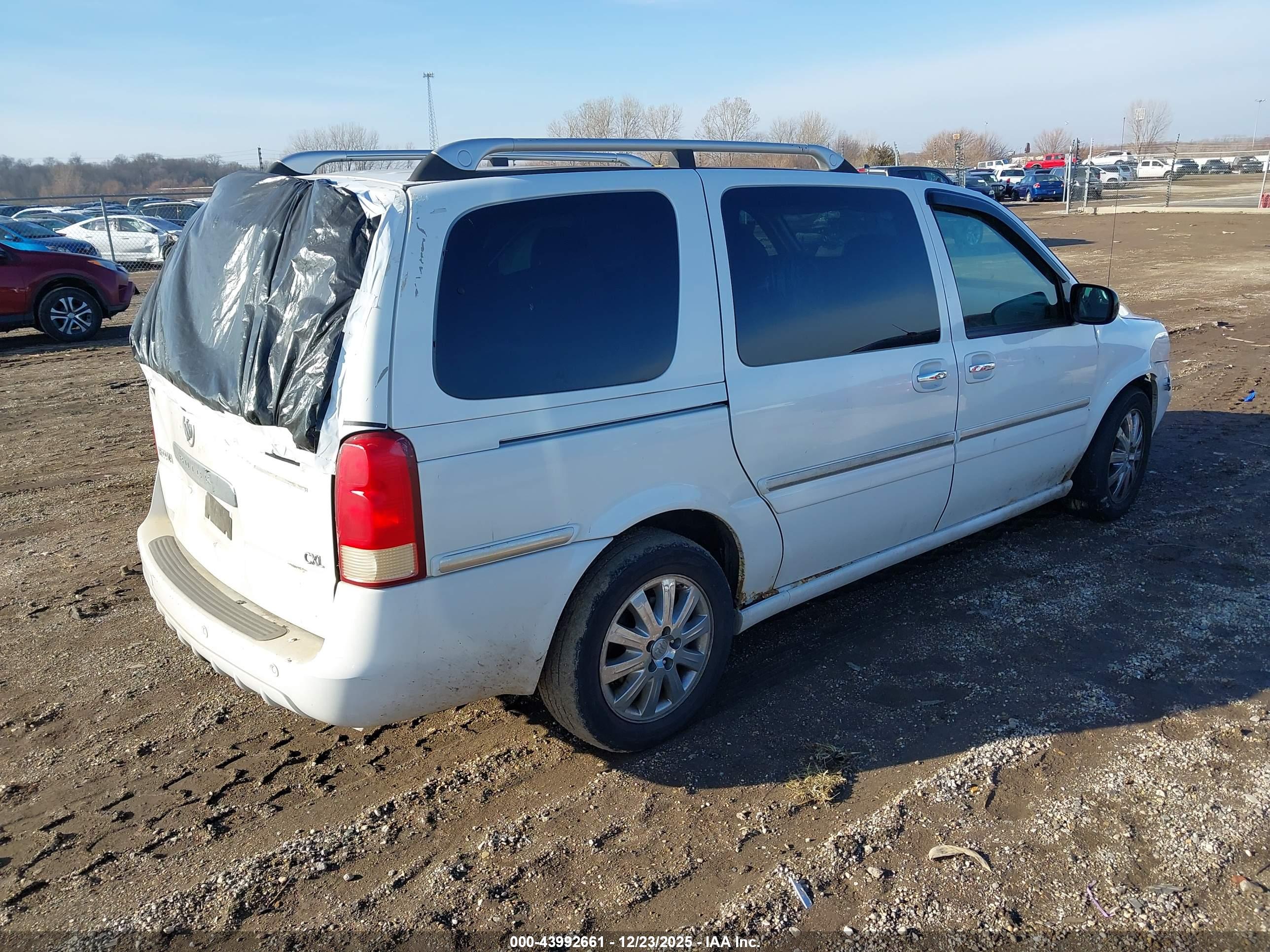 BUICK TERRAZA image 4