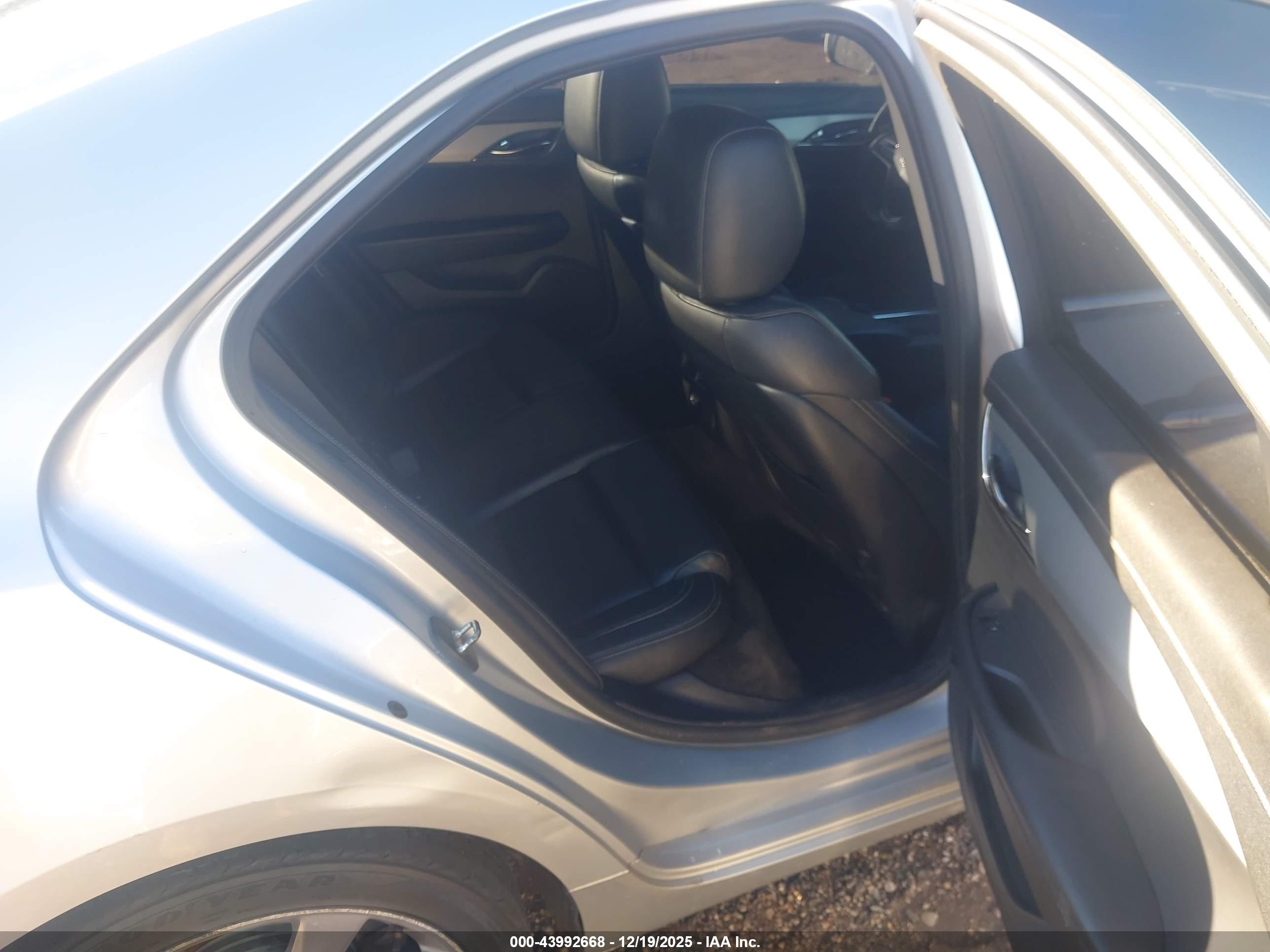CADILLAC ATS image 8