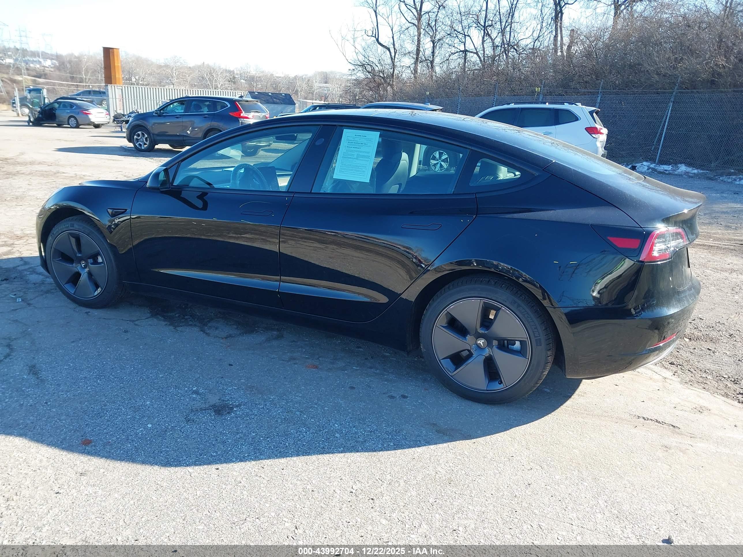 TESLA MODEL image 3