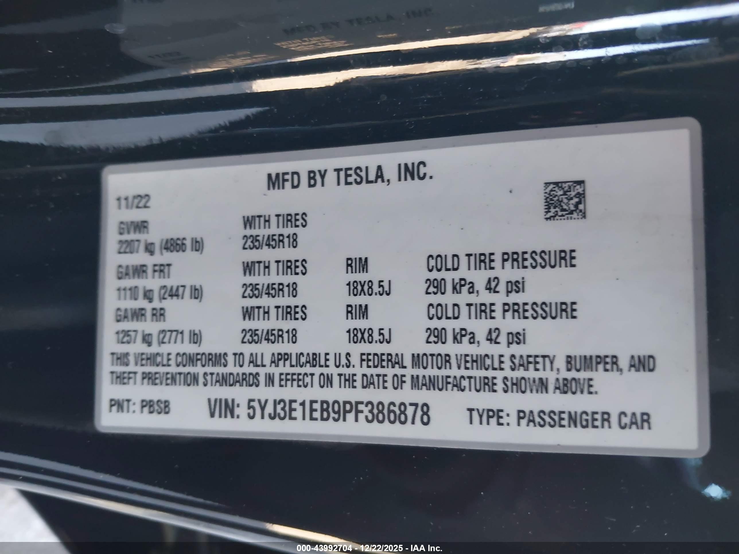 TESLA MODEL image 9