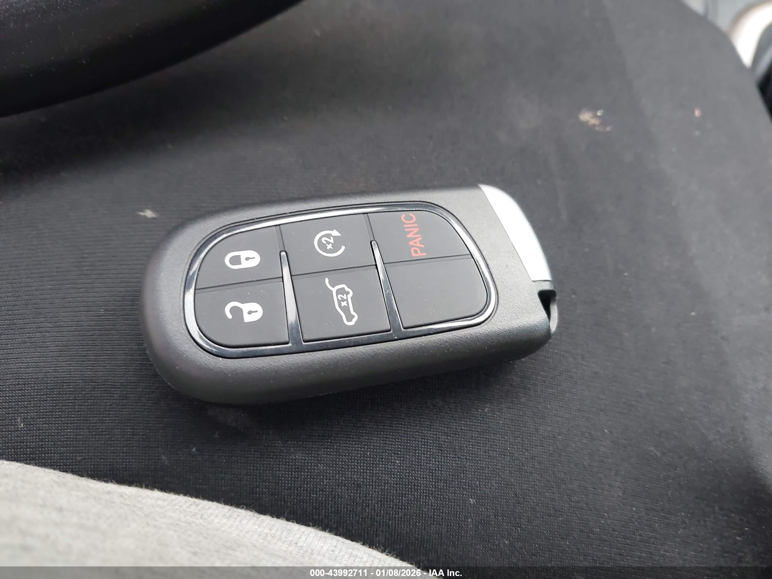 JEEP CHEROKEE image 11