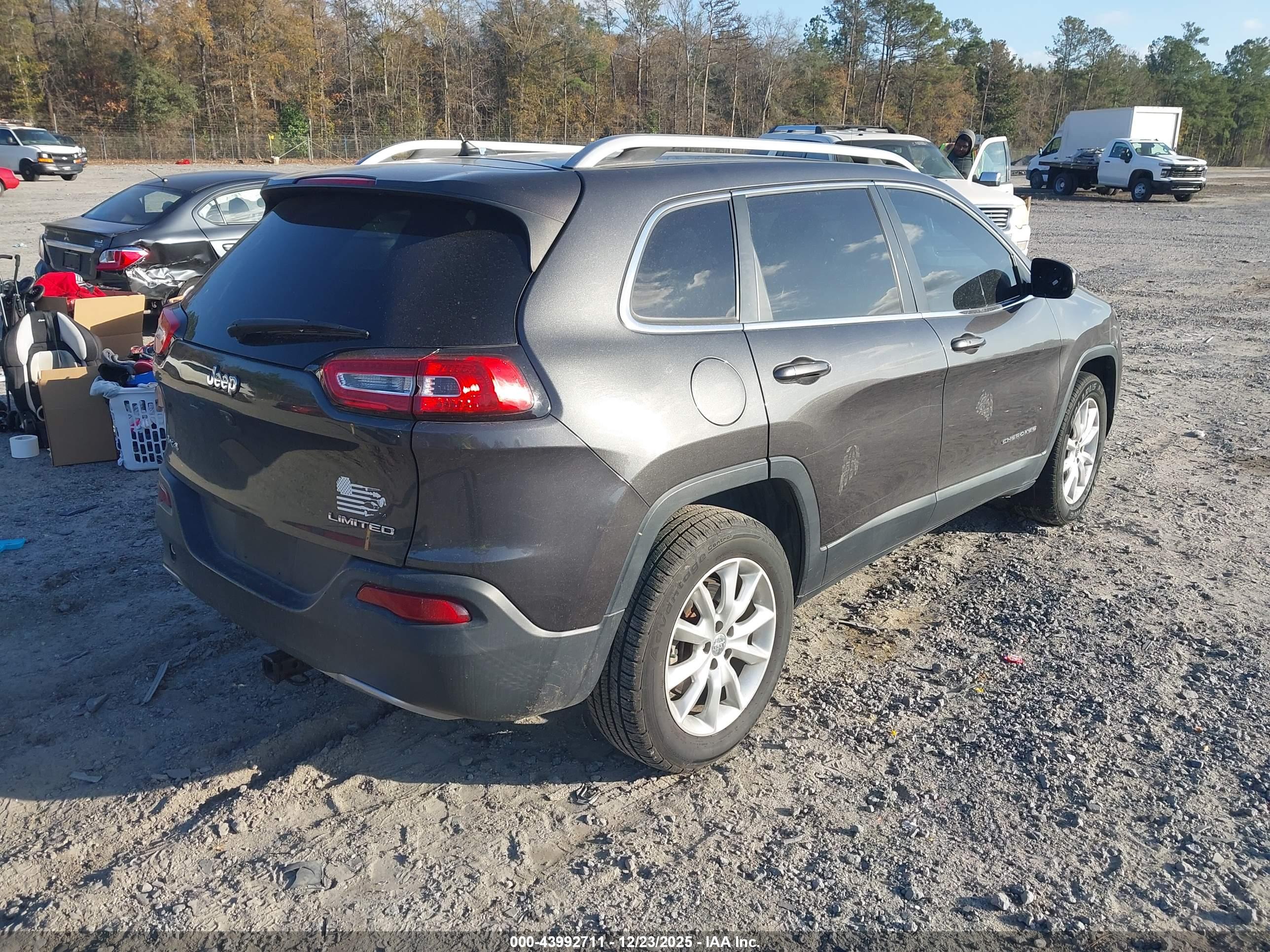 JEEP CHEROKEE image 4