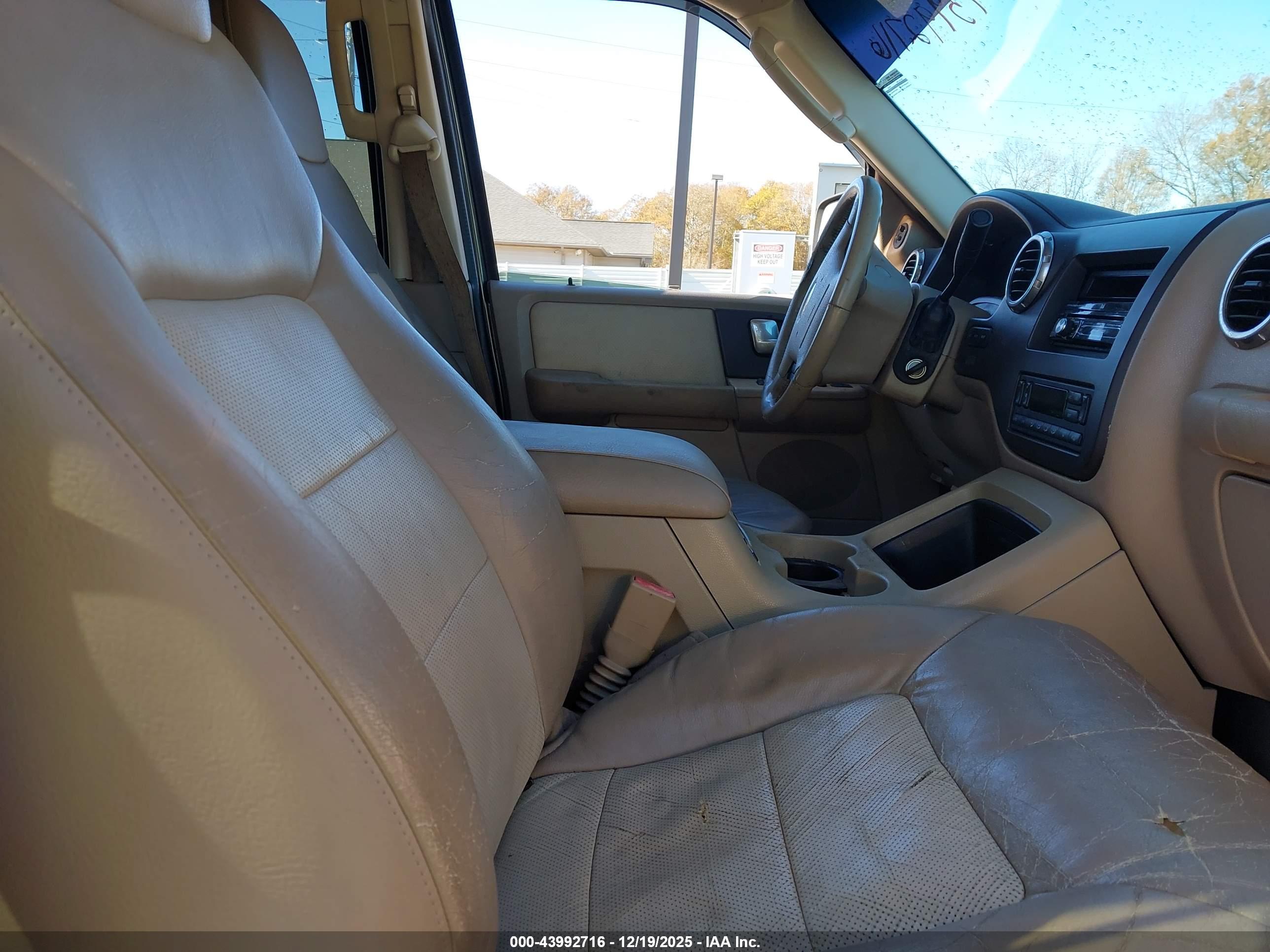 FORD EXPEDITION image 5