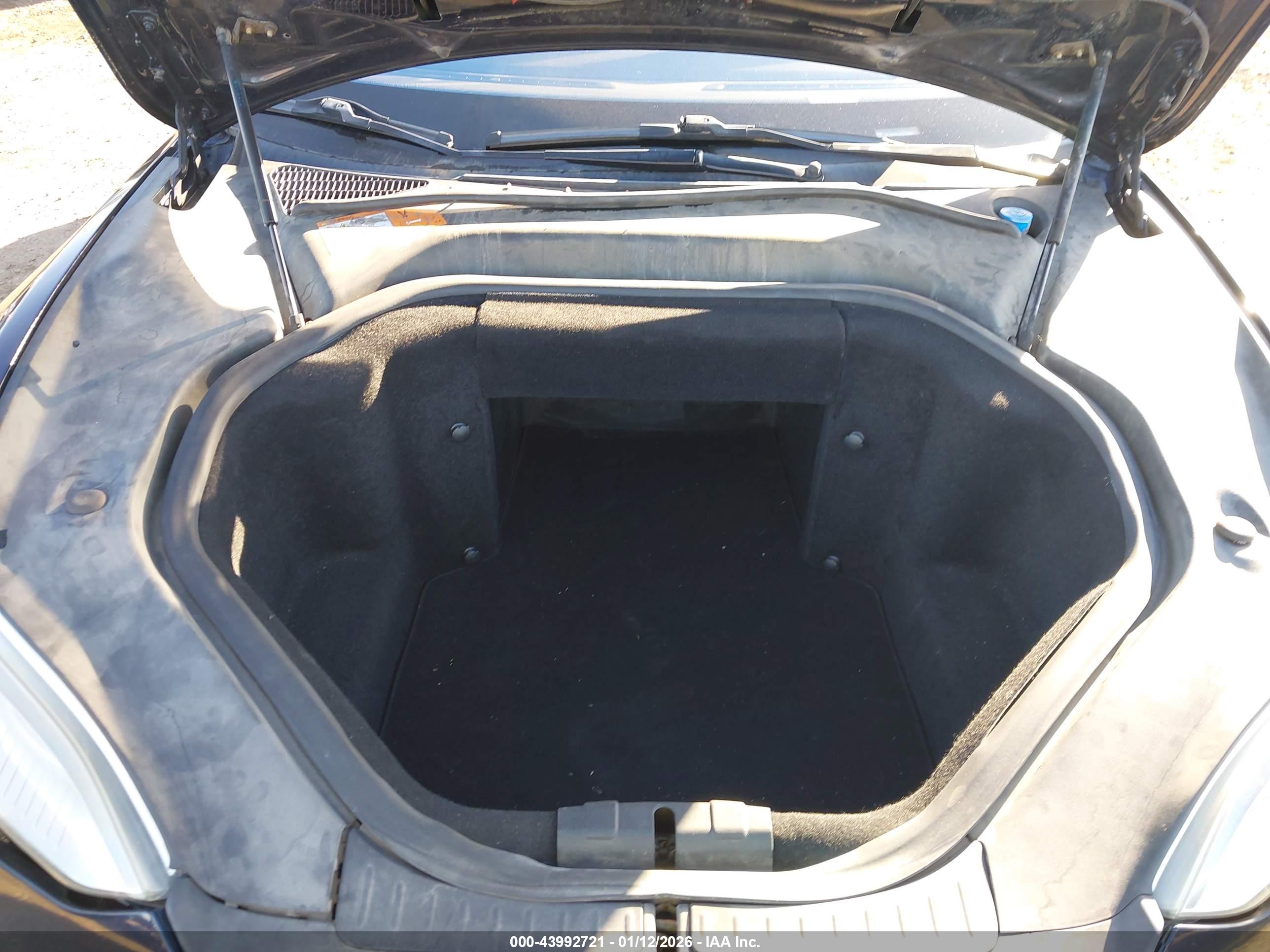 TESLA MODEL image 10