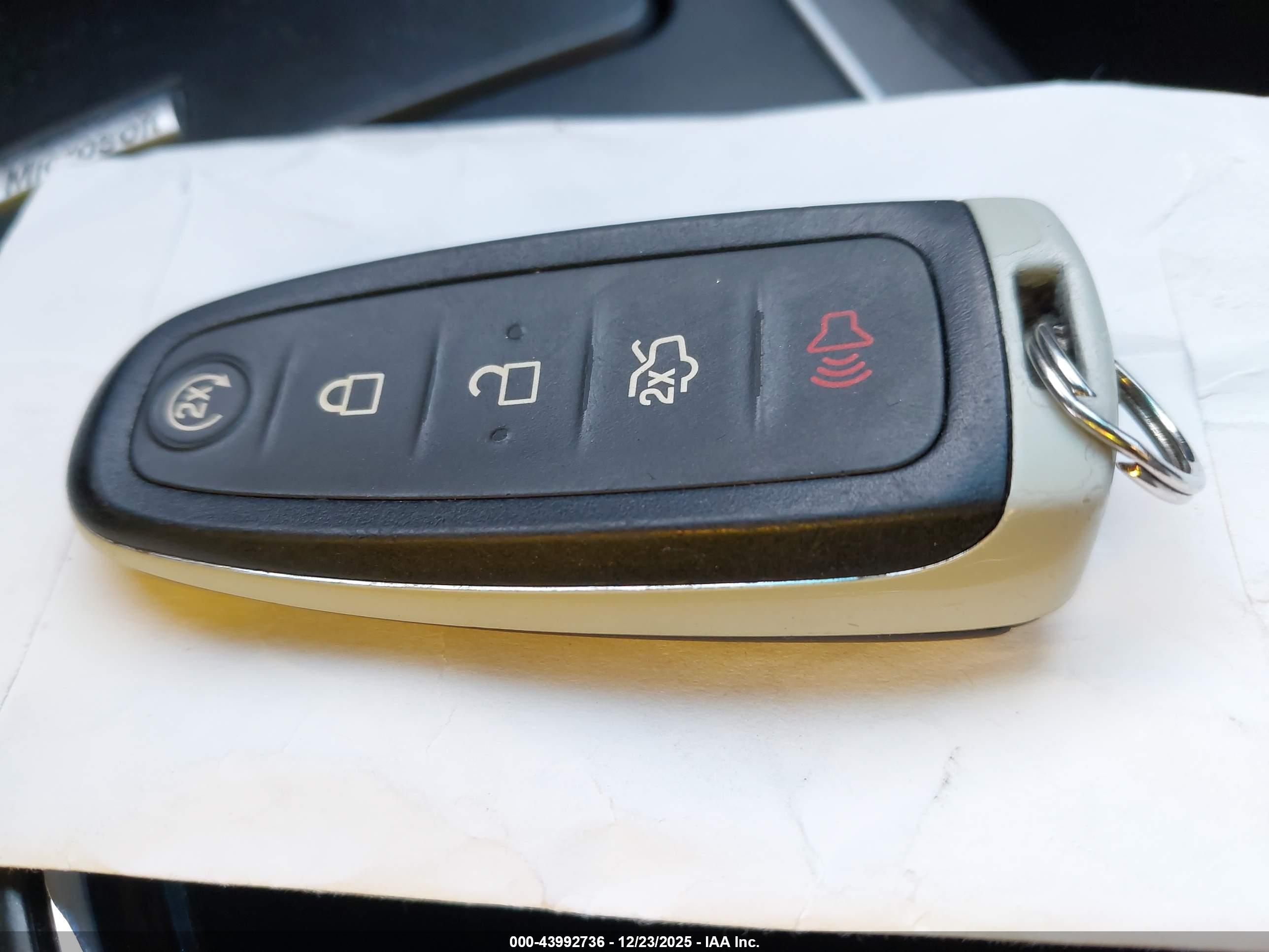 FORD EXPLORER image 11