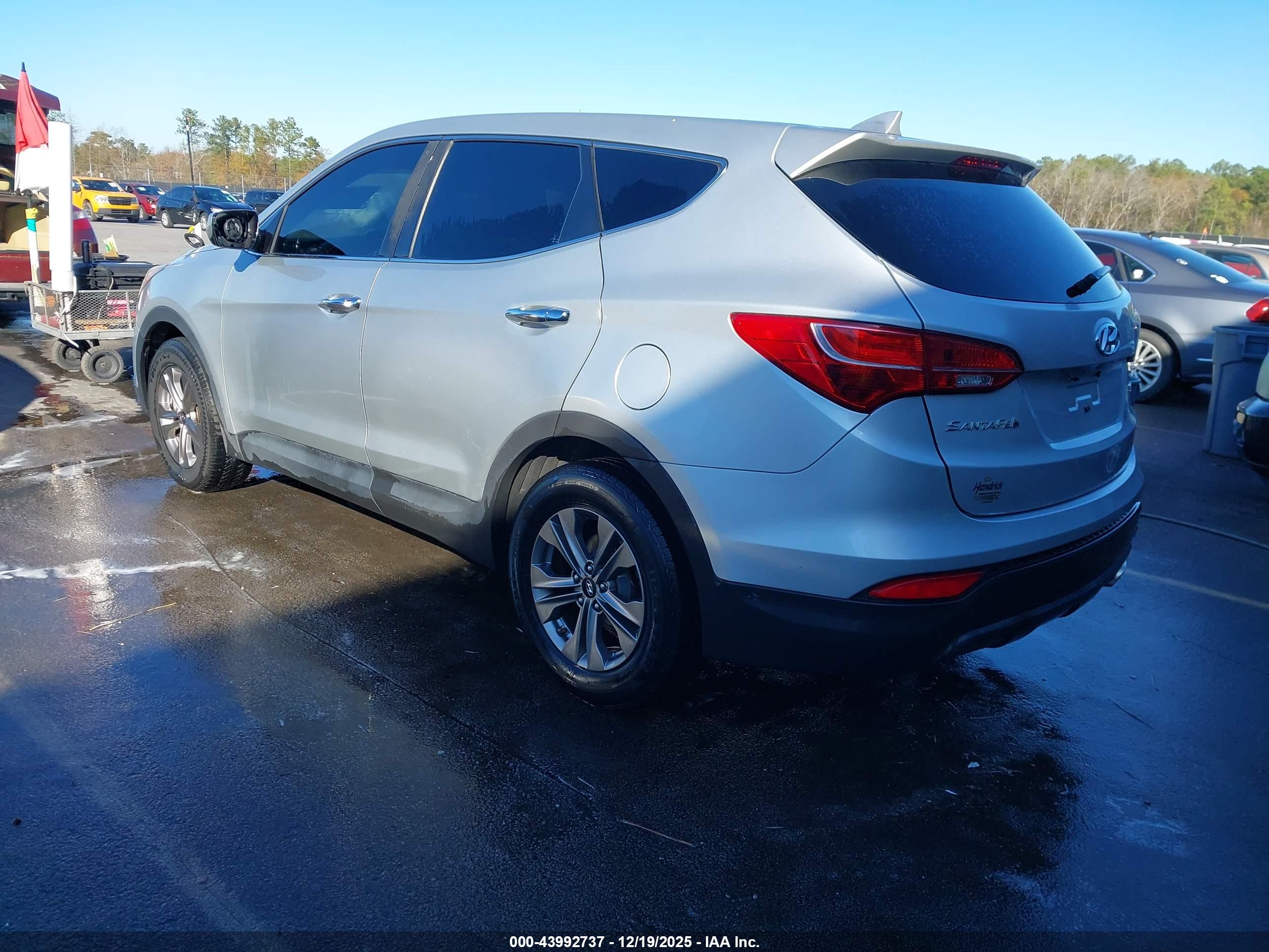 HYUNDAI SANTA image 3