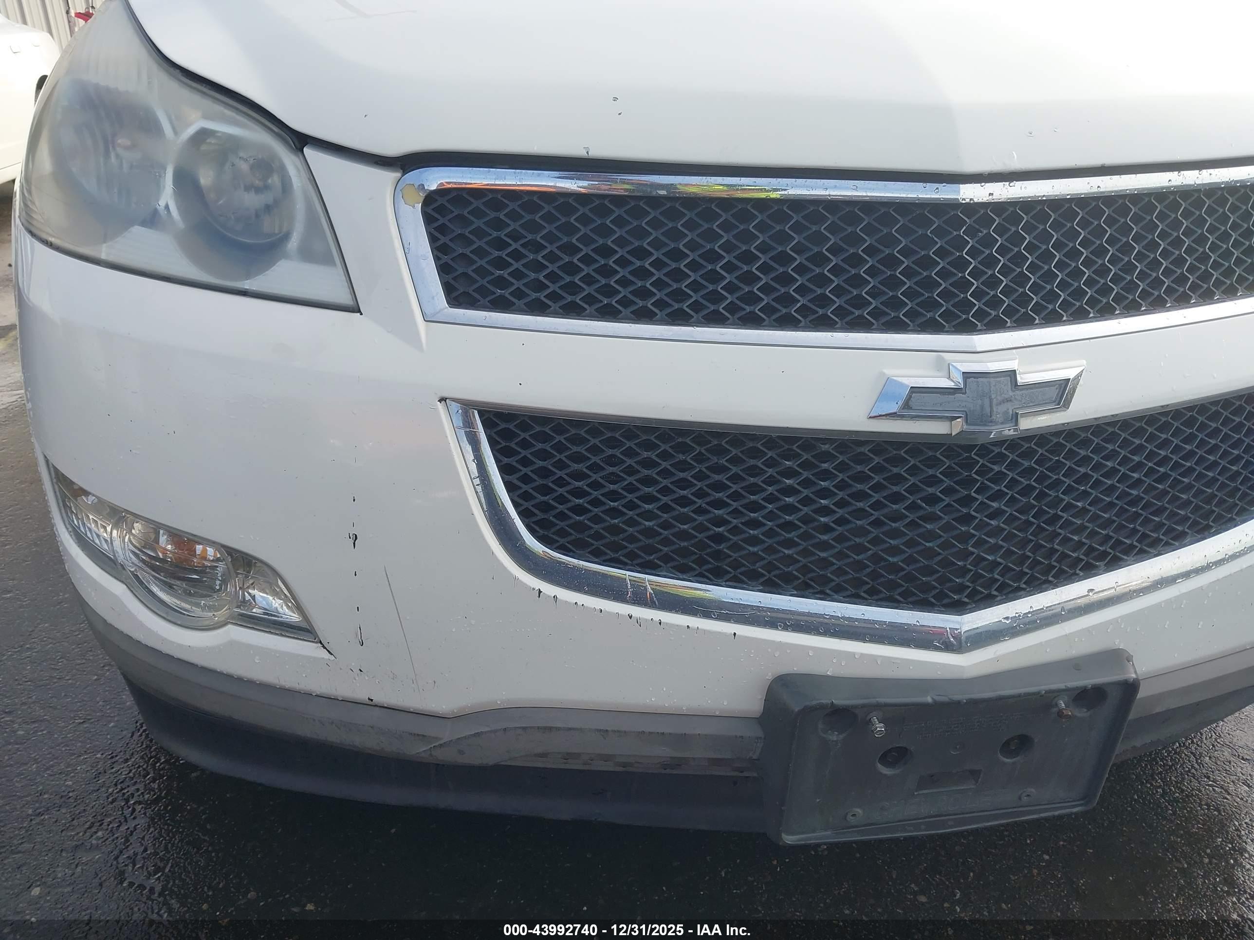 CHEVROLET TRAVERSE image 6