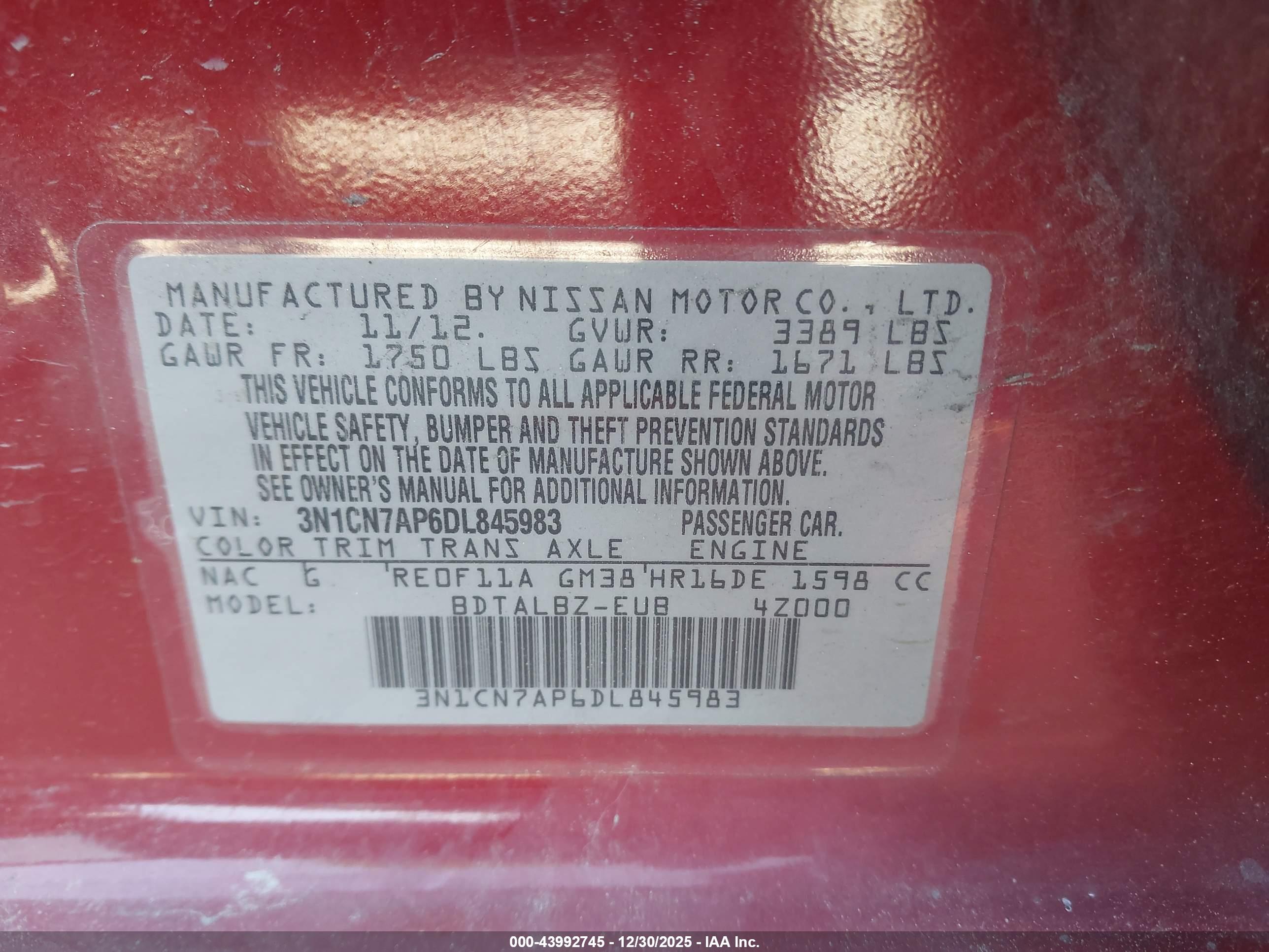 NISSAN VERSA image 9