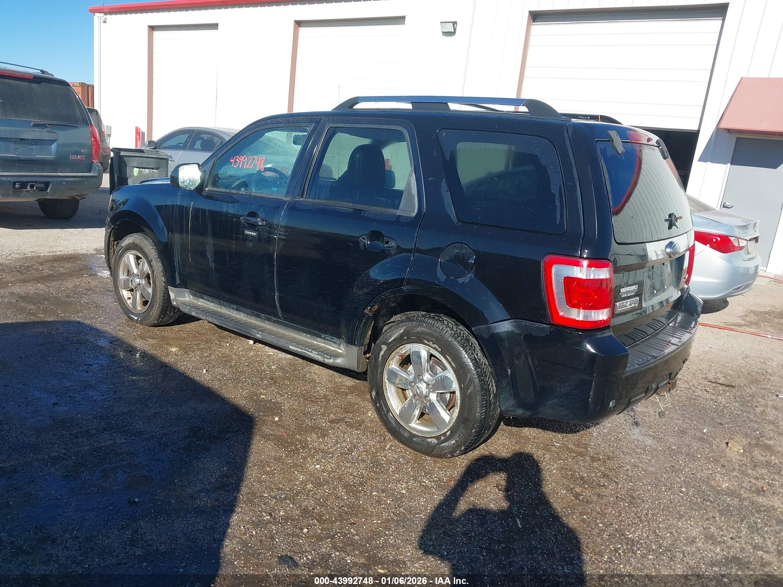 FORD ESCAPE image 3
