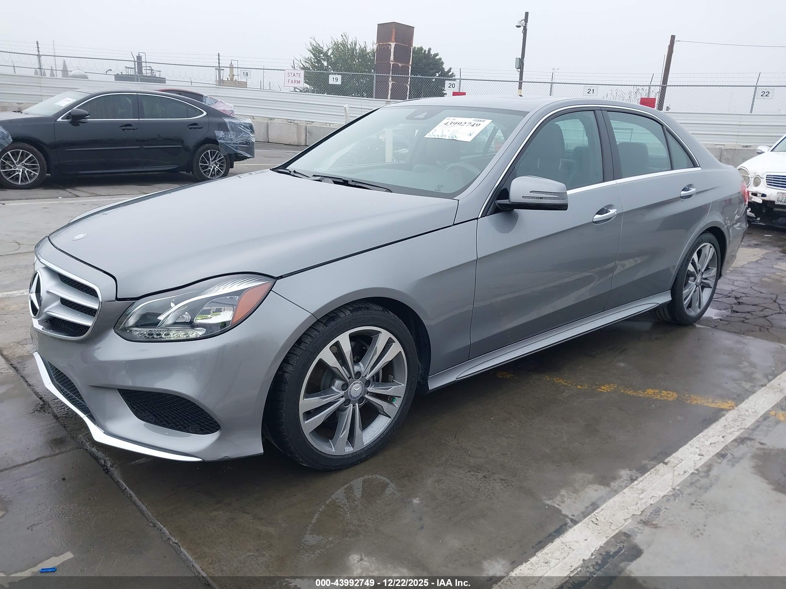 MERCEDES-BENZ E image 2