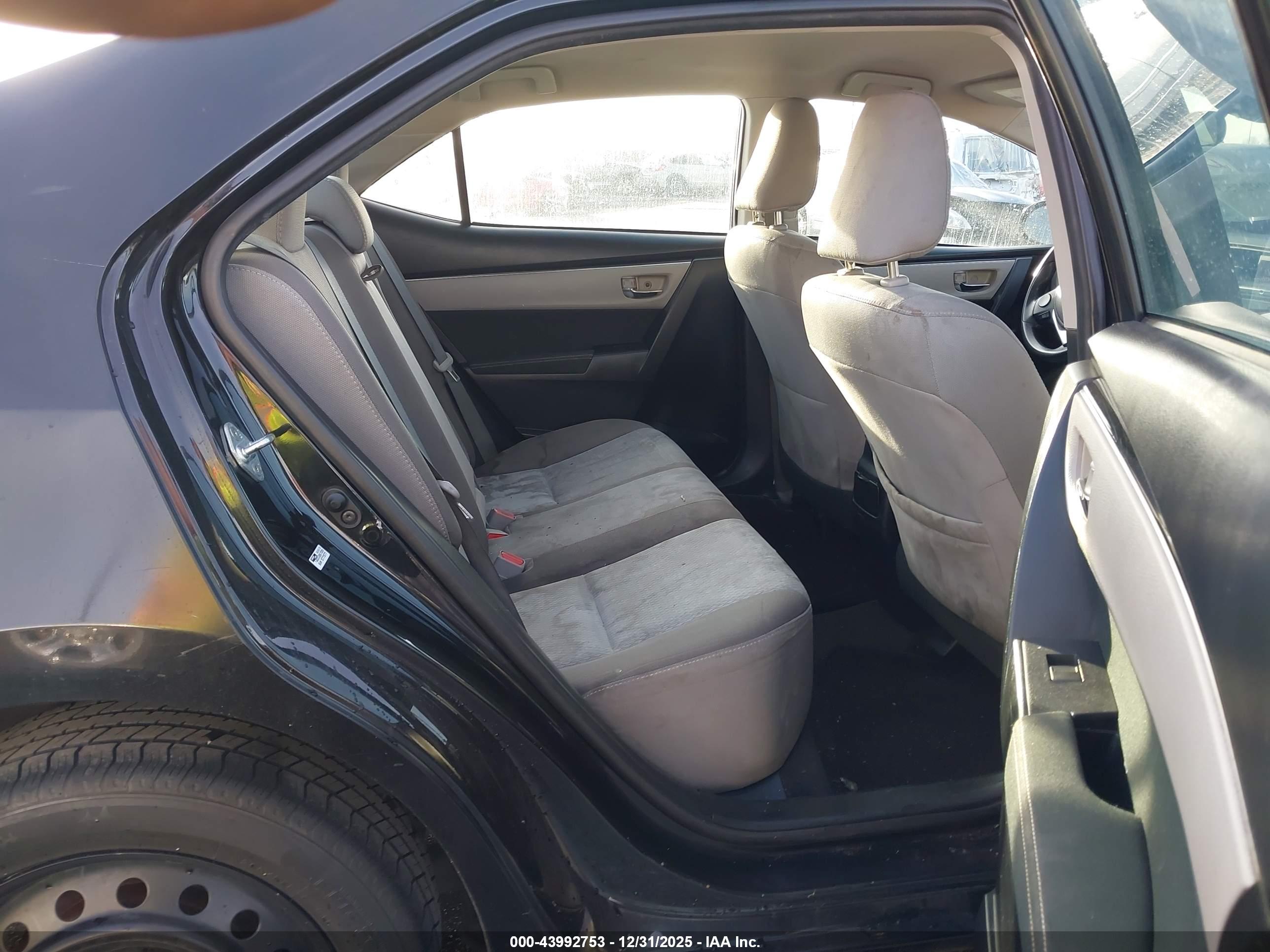 TOYOTA COROLLA image 8