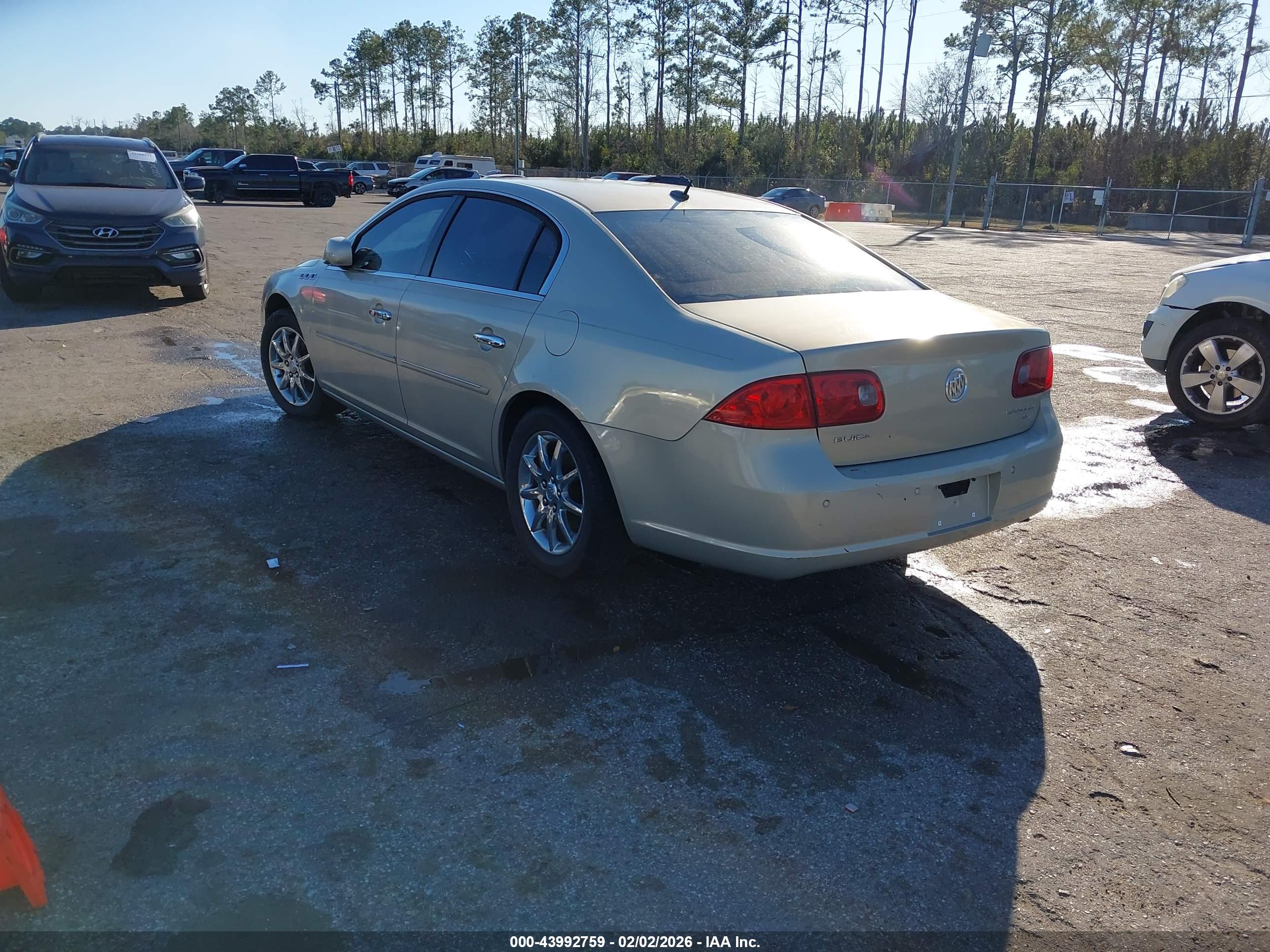 BUICK LUCERNE image 3