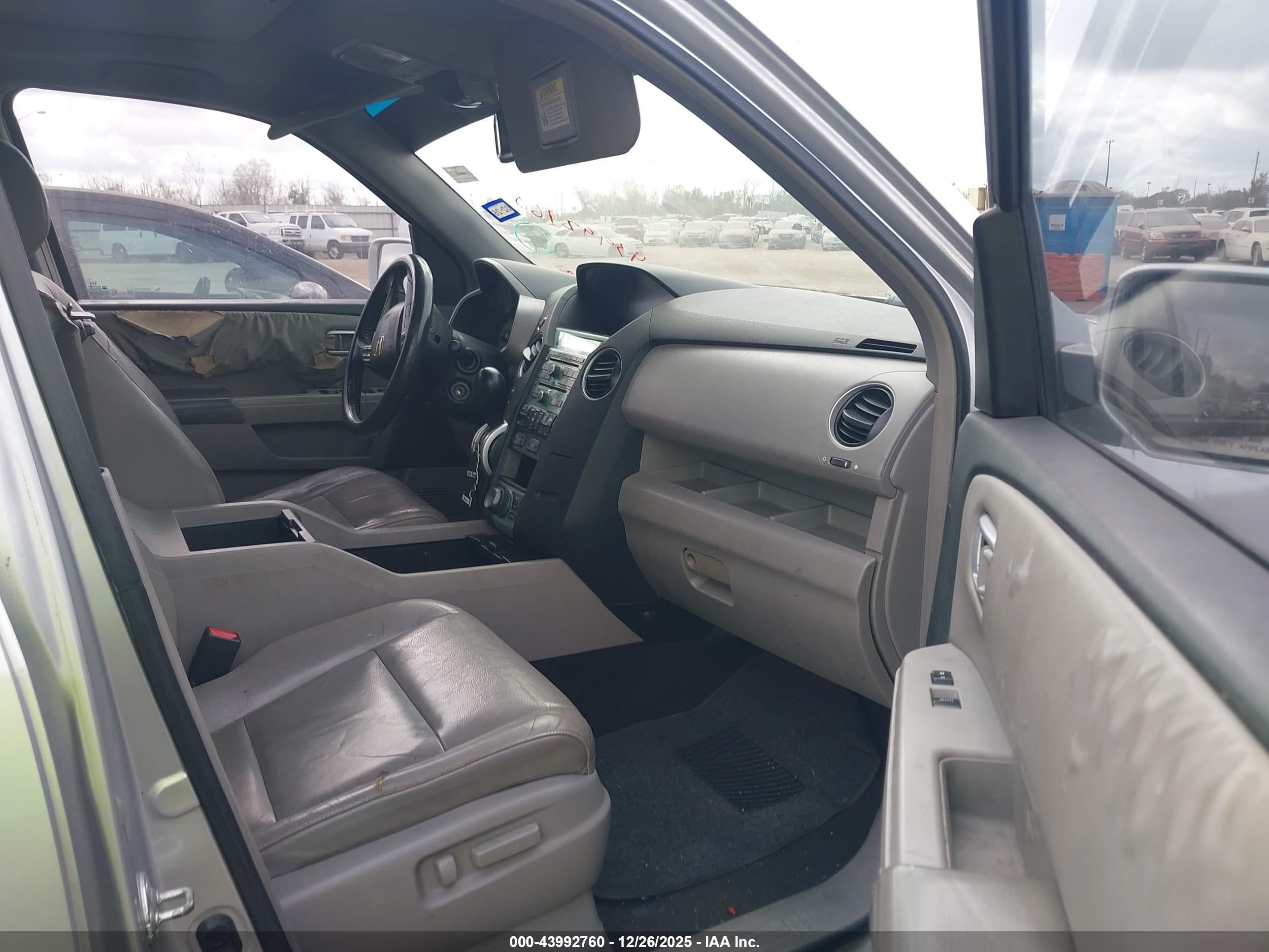 HONDA PILOT image 5