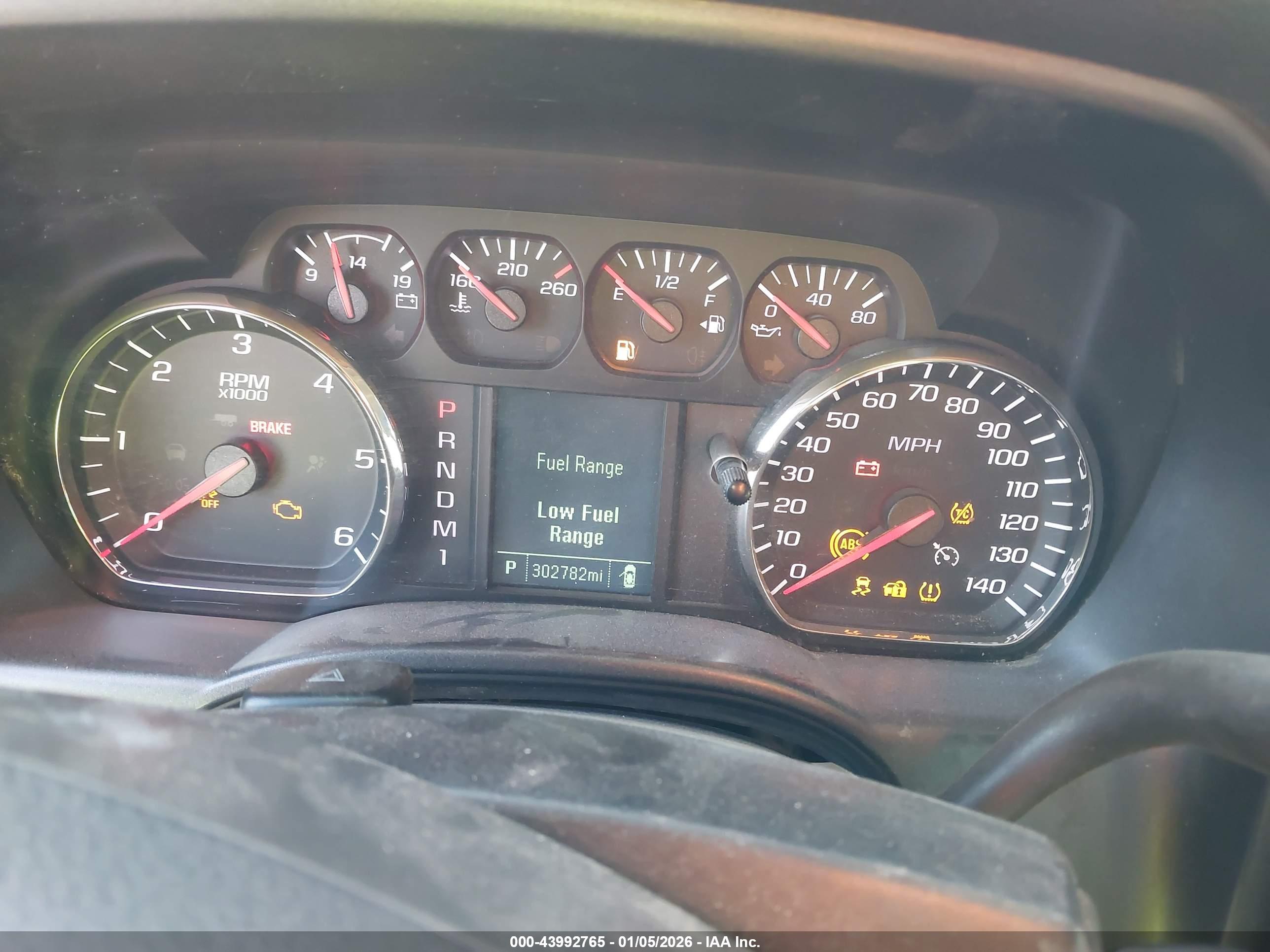 CHEVROLET SILVERADO image 7